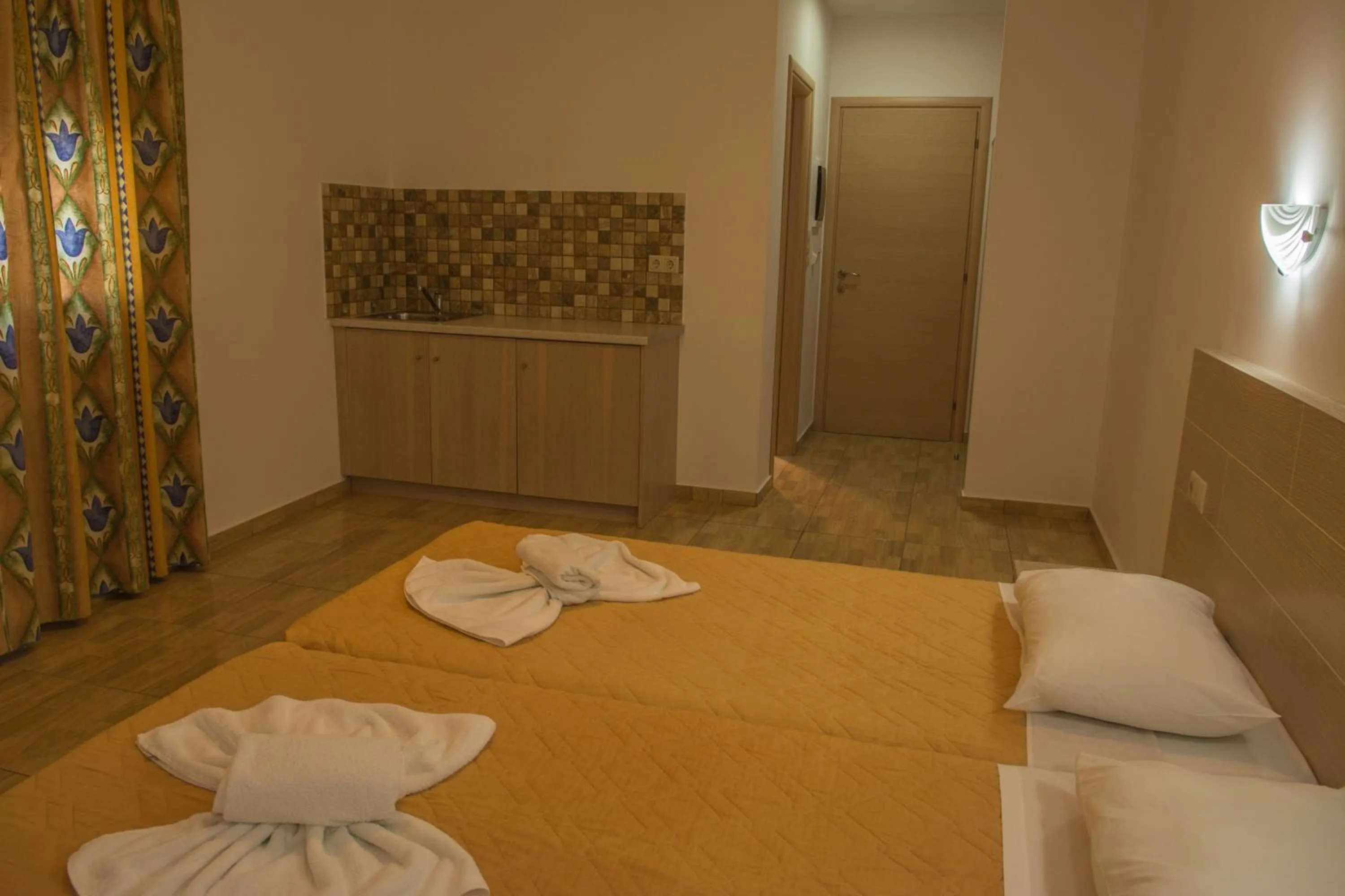 Photo of the whole room in Zeus Hotel