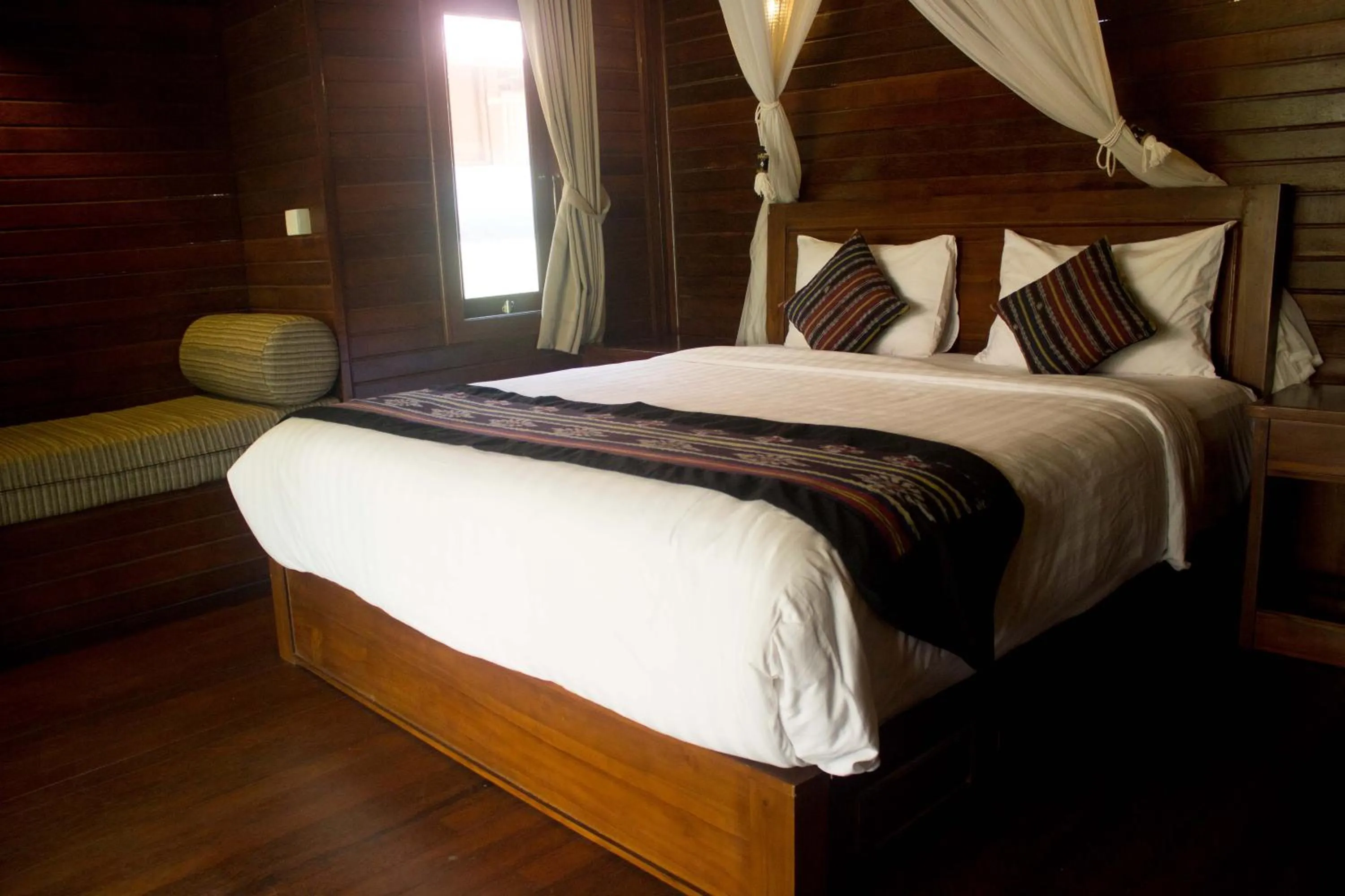Bed in Queen Villa