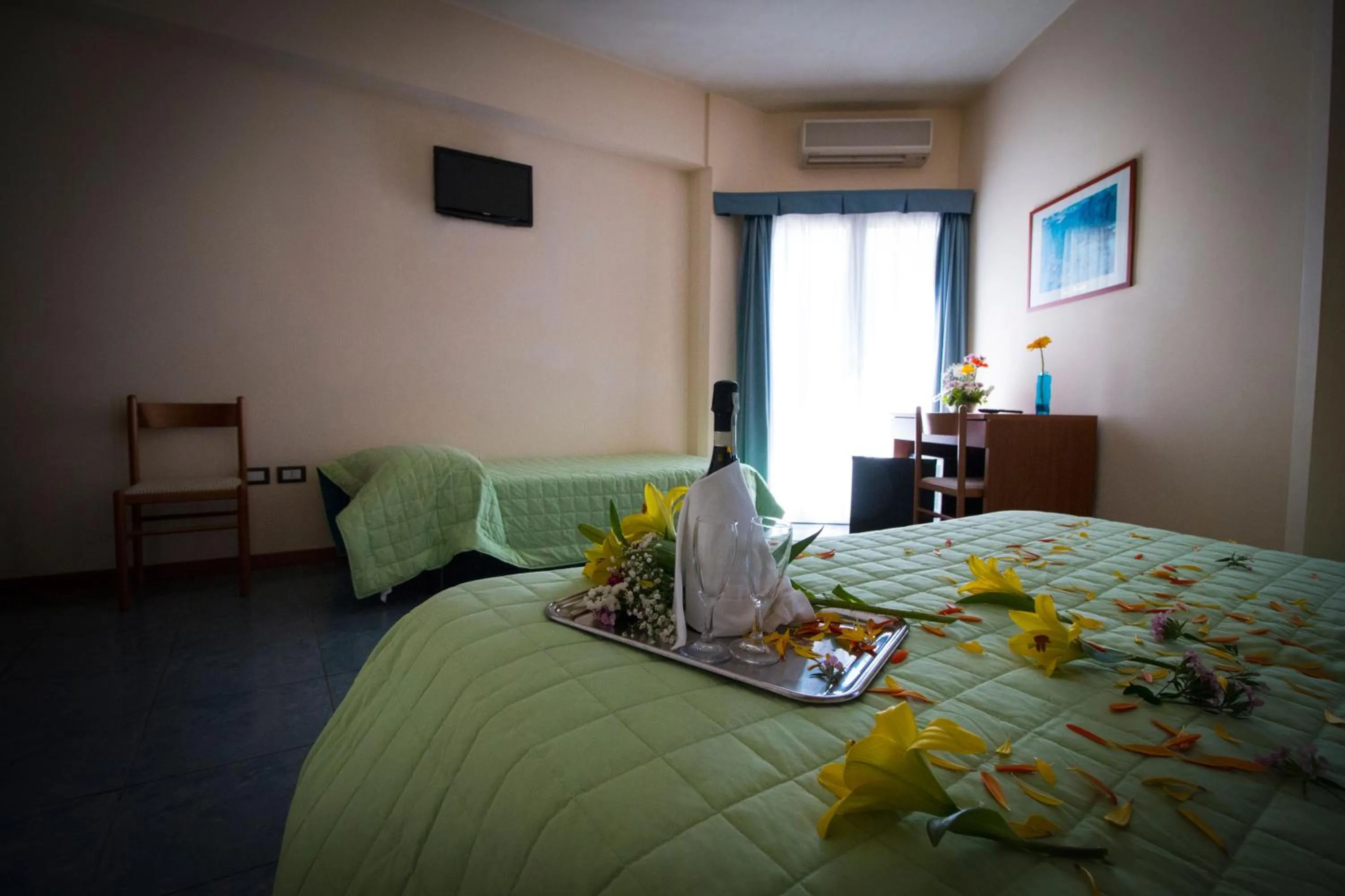 Photo of the whole room, Bed in Hotel Gabbiano