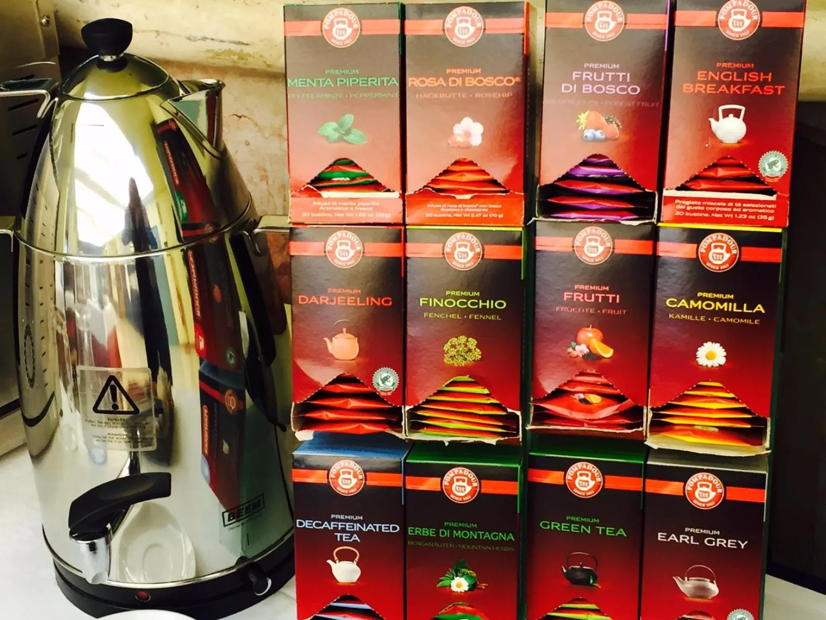 Buffet breakfast in Hotel Gabbiano