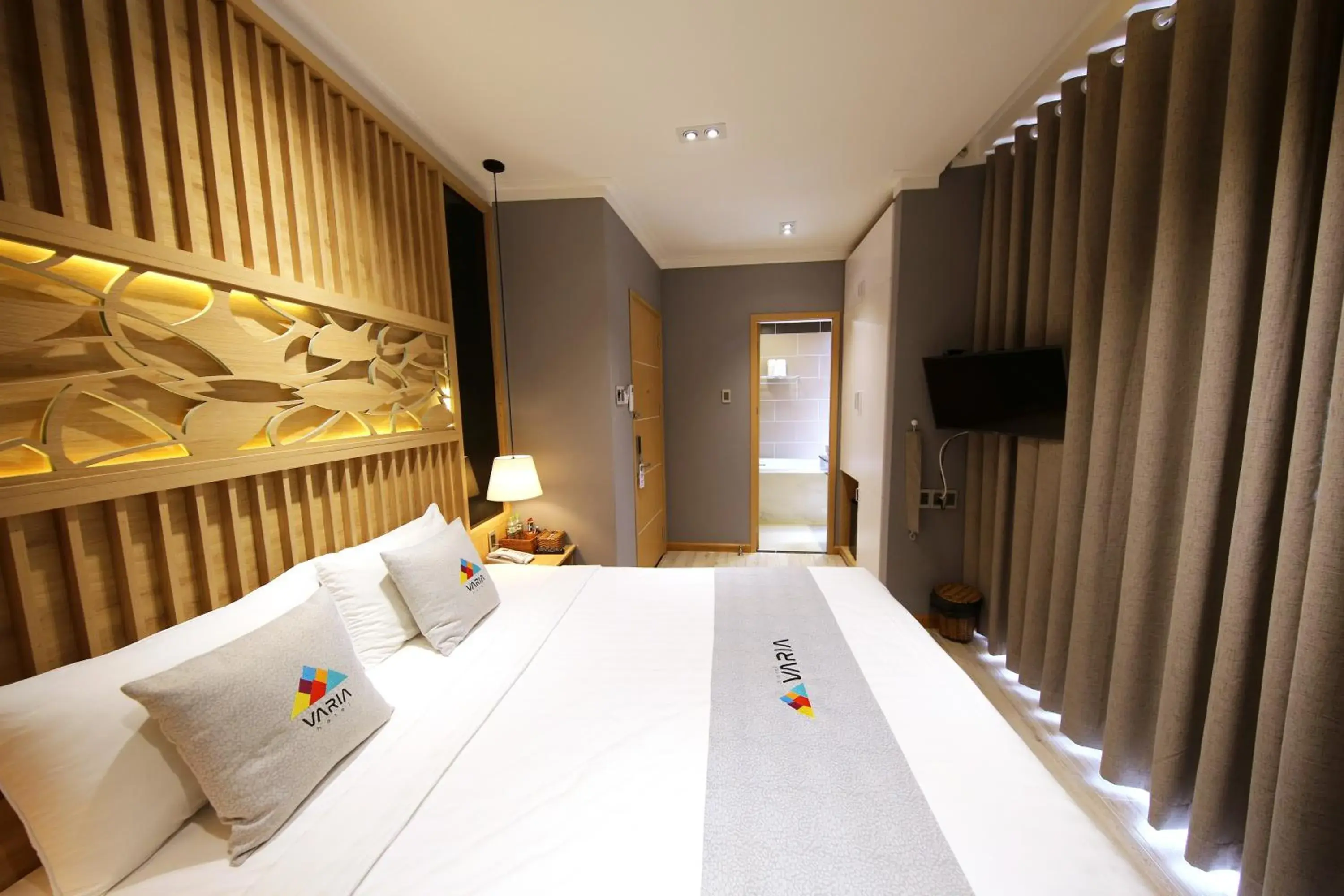 TV and multimedia, Bed in VARIA Hotel Phu Quoc TV and multimedia, Bed in VARIA Hotel Phu Quoc