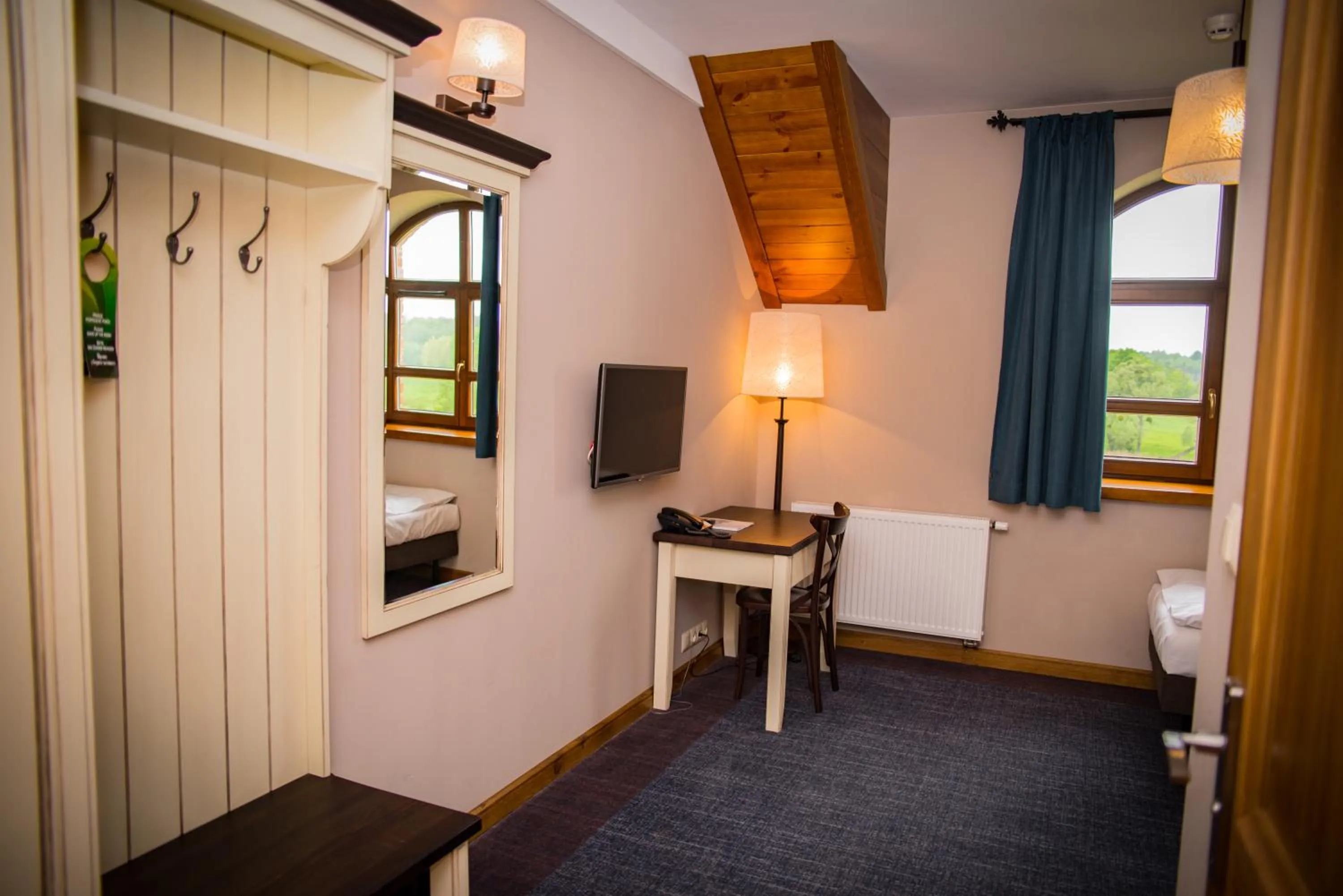 Photo of the whole room in Folwark Łękuk