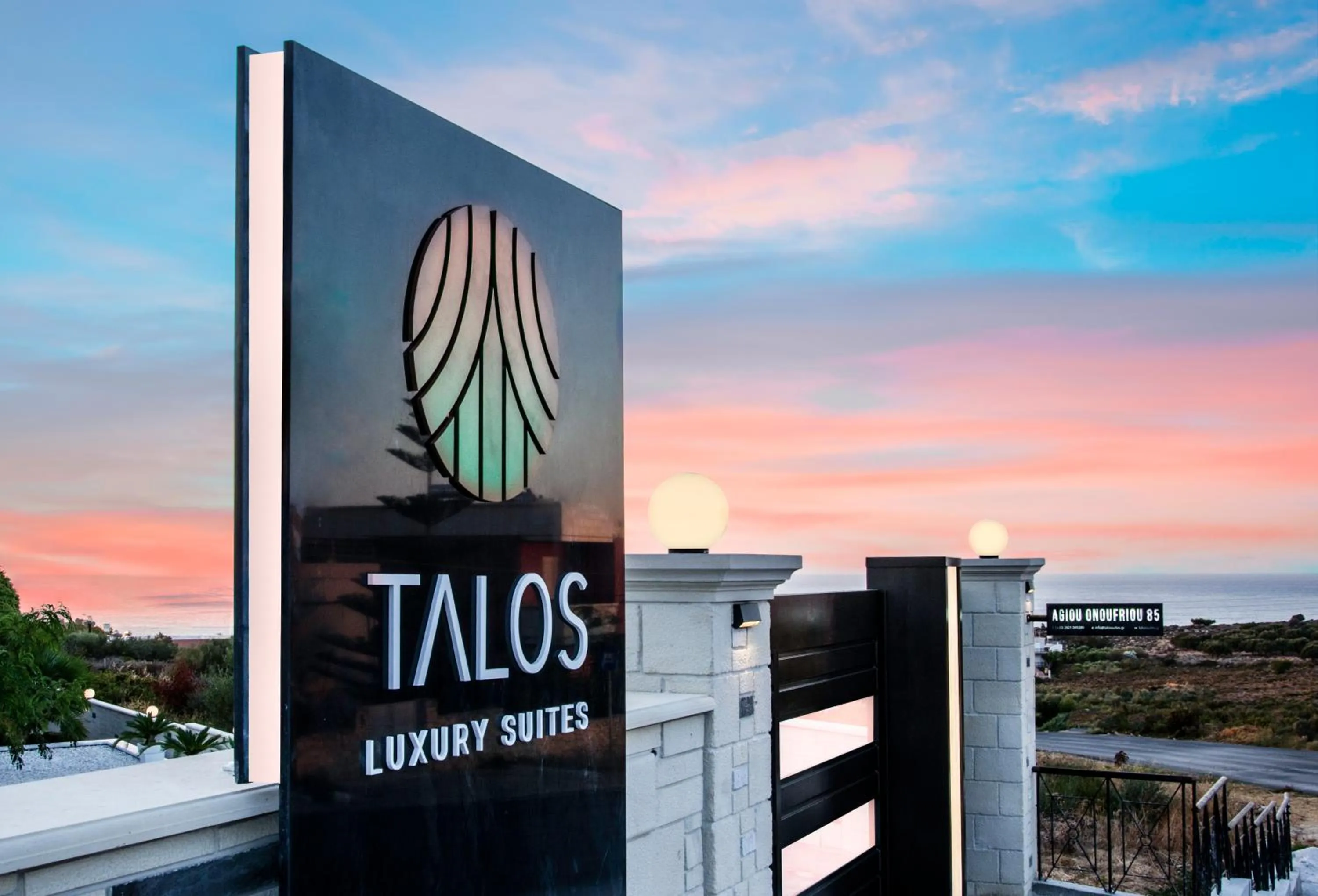 Talos Luxury Suites