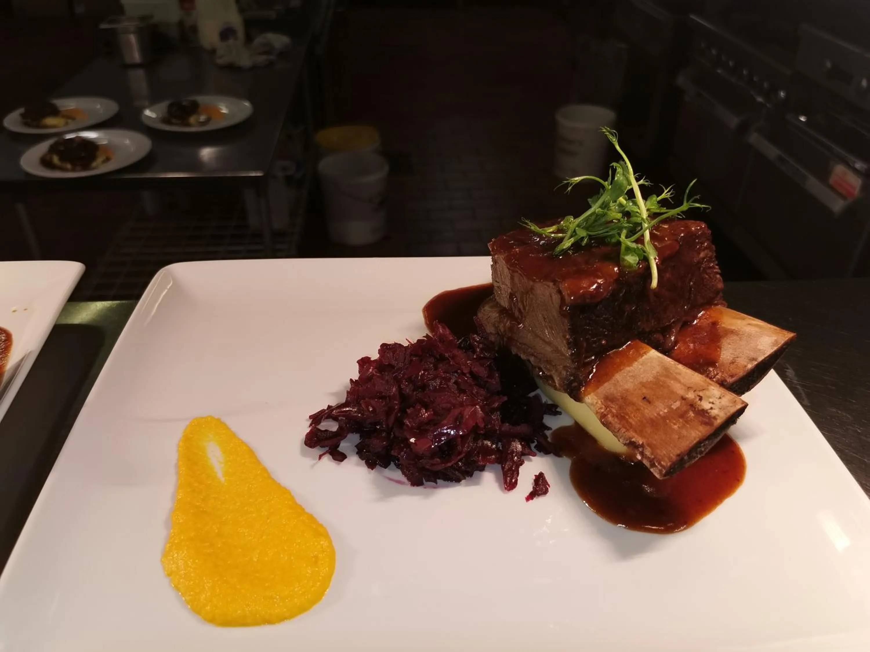 Food in Rhu Glenn Hotel