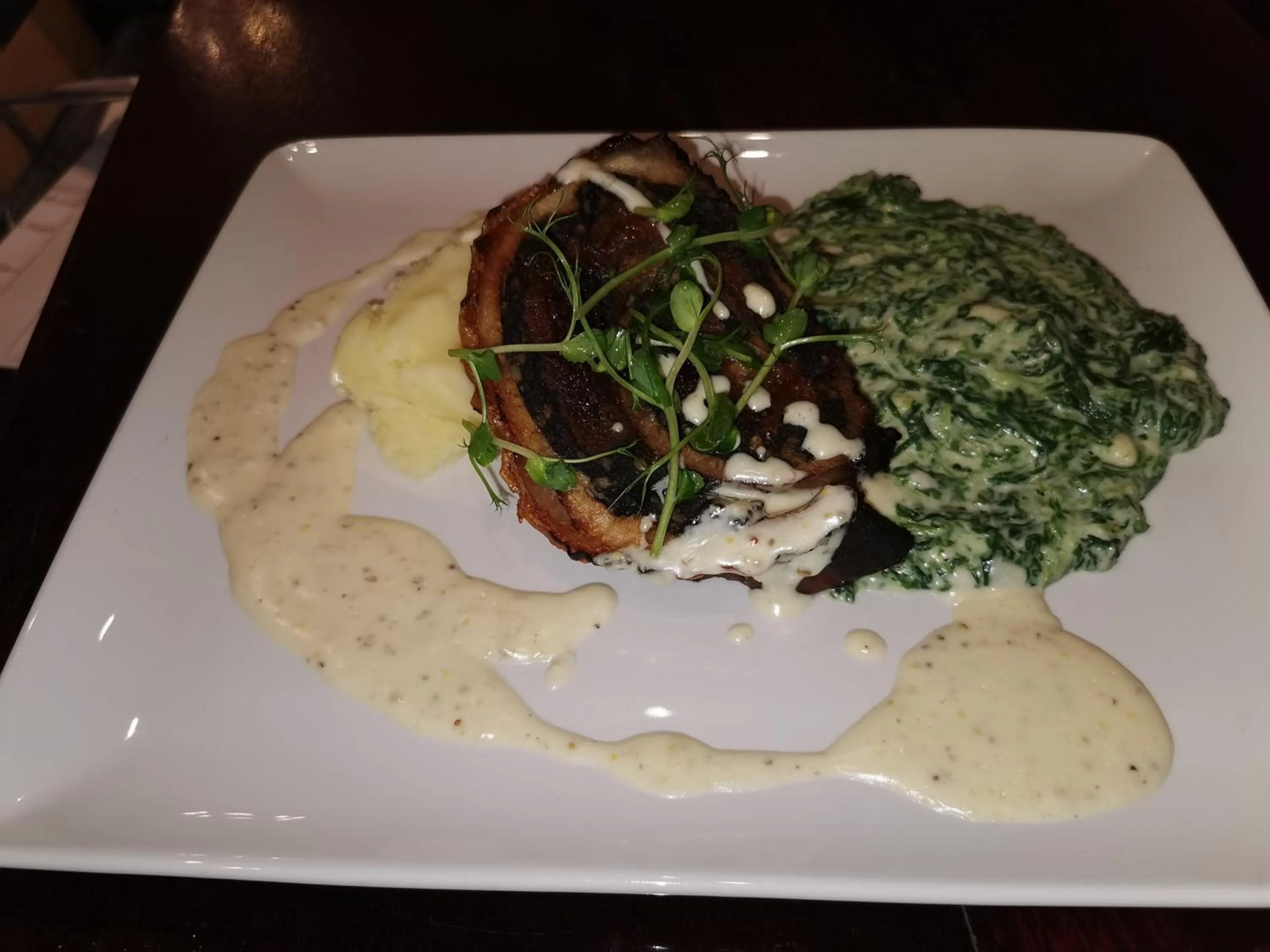 Food in Rhu Glenn Hotel