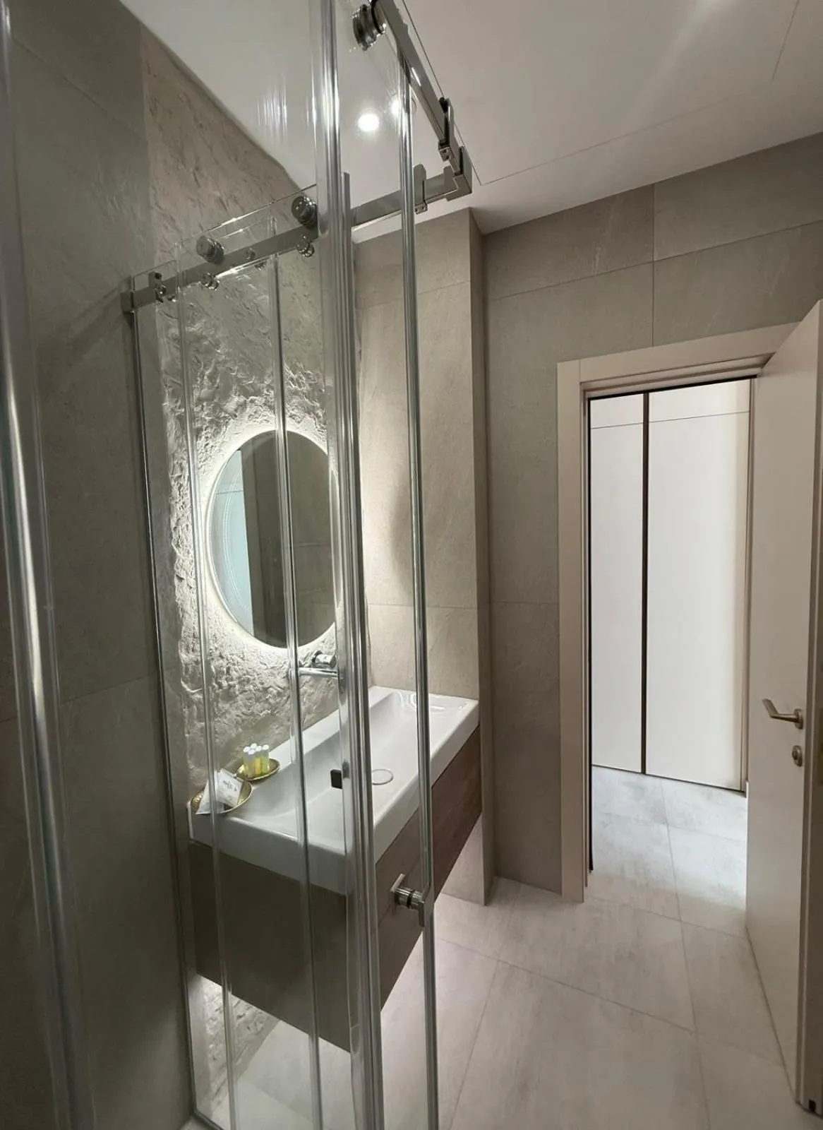 Shower in Sofievsky Posad Hotel