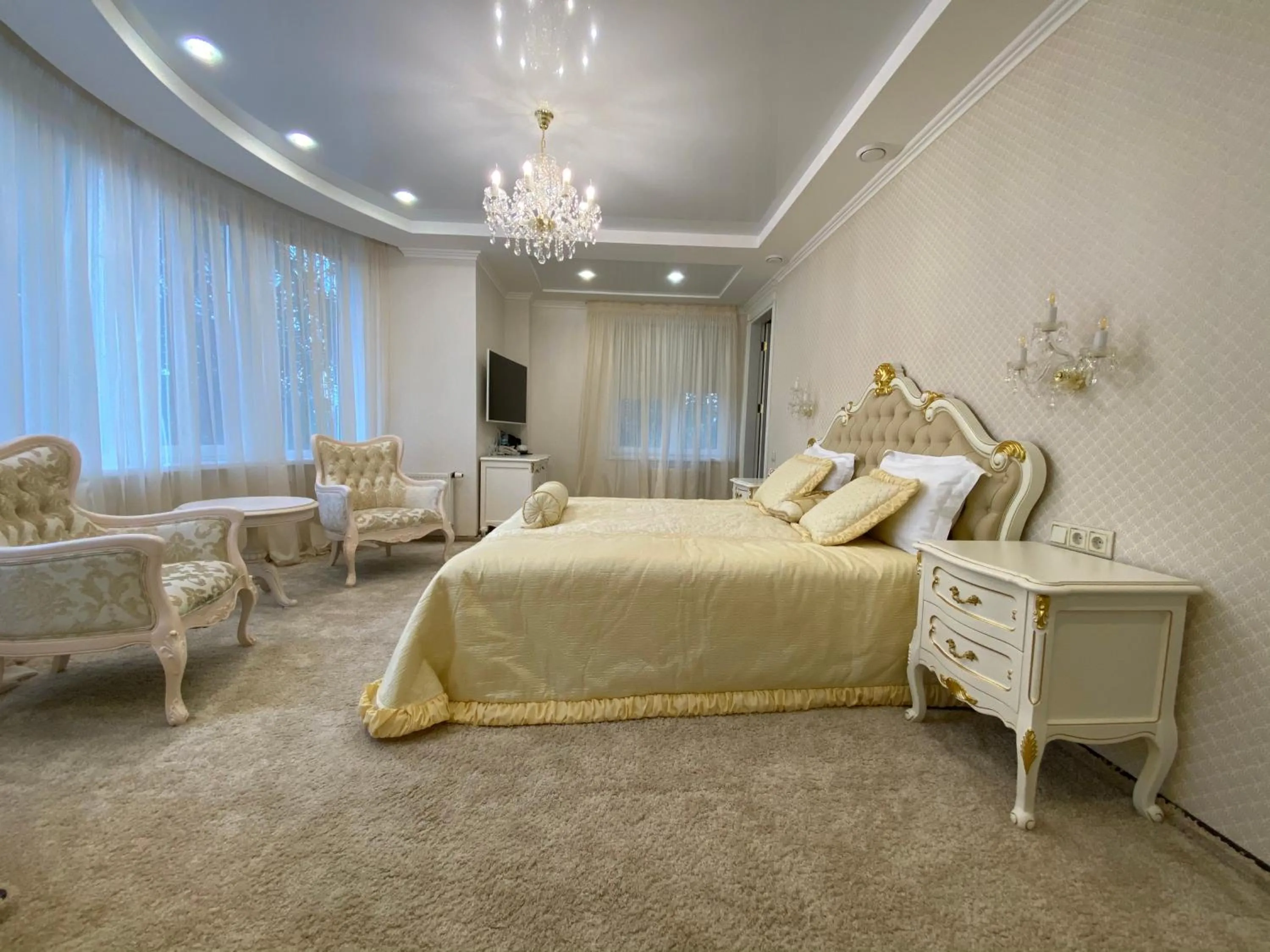 Photo of the whole room, Bed in Sofievsky Posad Hotel