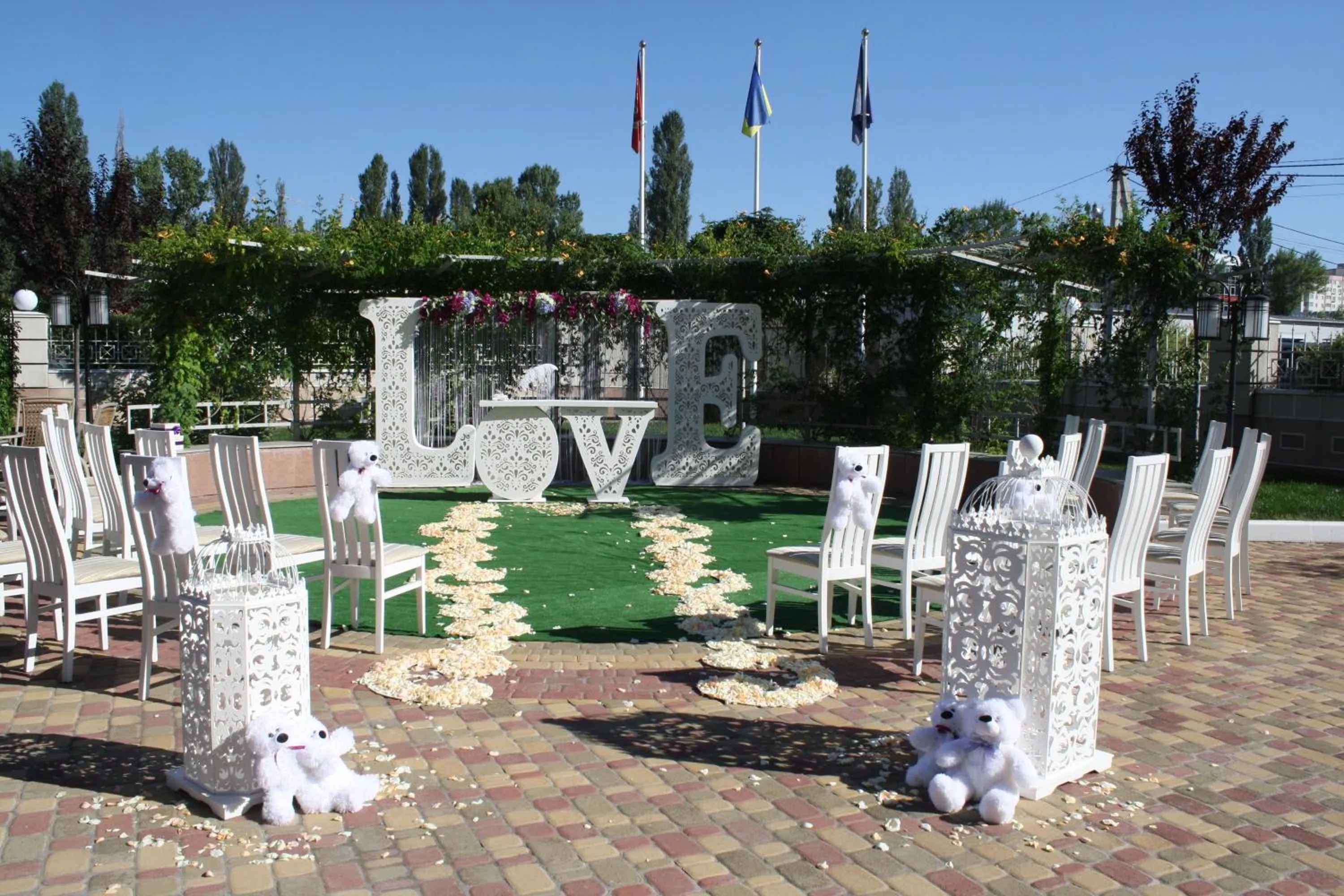 Spring in Sofievsky Posad Hotel