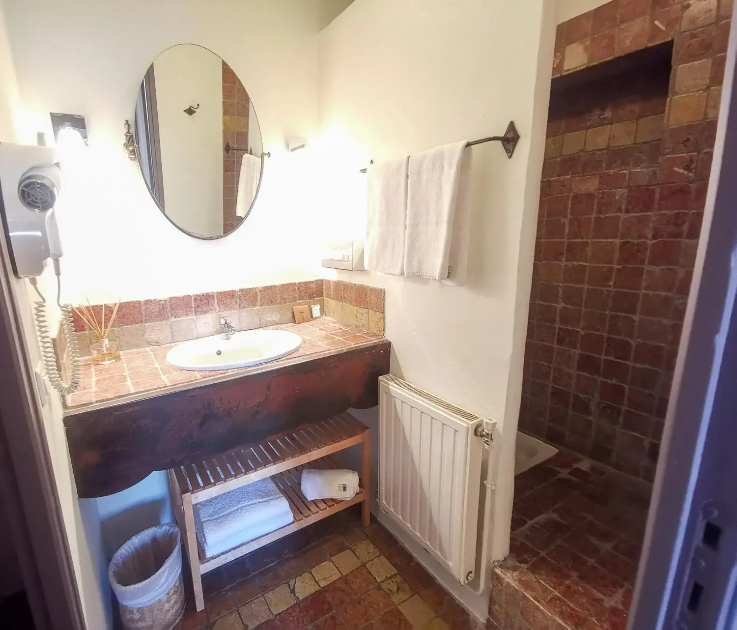 Double Room with Terrace in Hôtel Sous les Figuiers Double Room with Terrace in Hôtel Sous les Figuiers