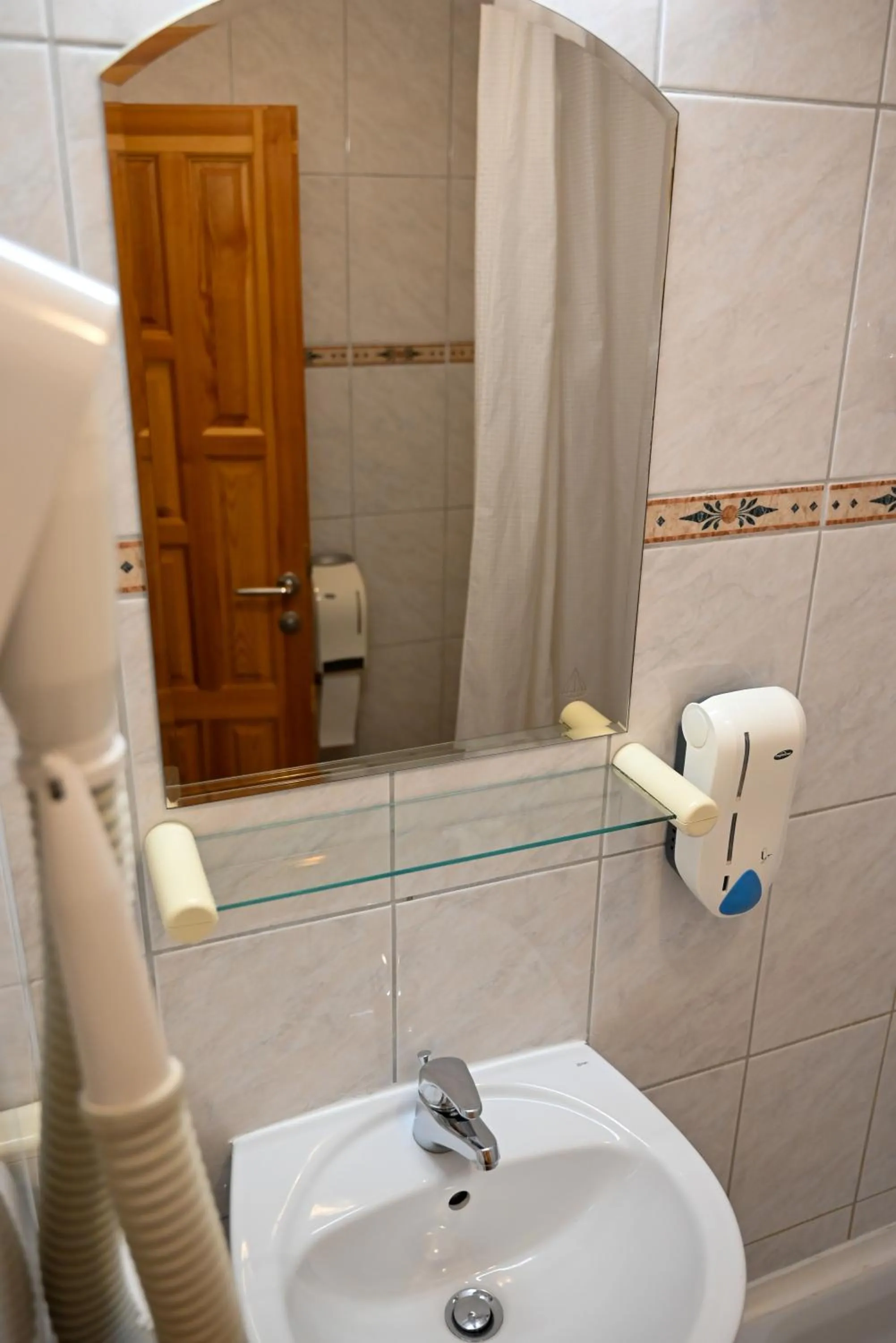 Shower in Hotel Kristal