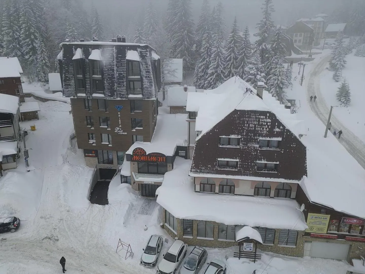 Property building in Hotel Kristal