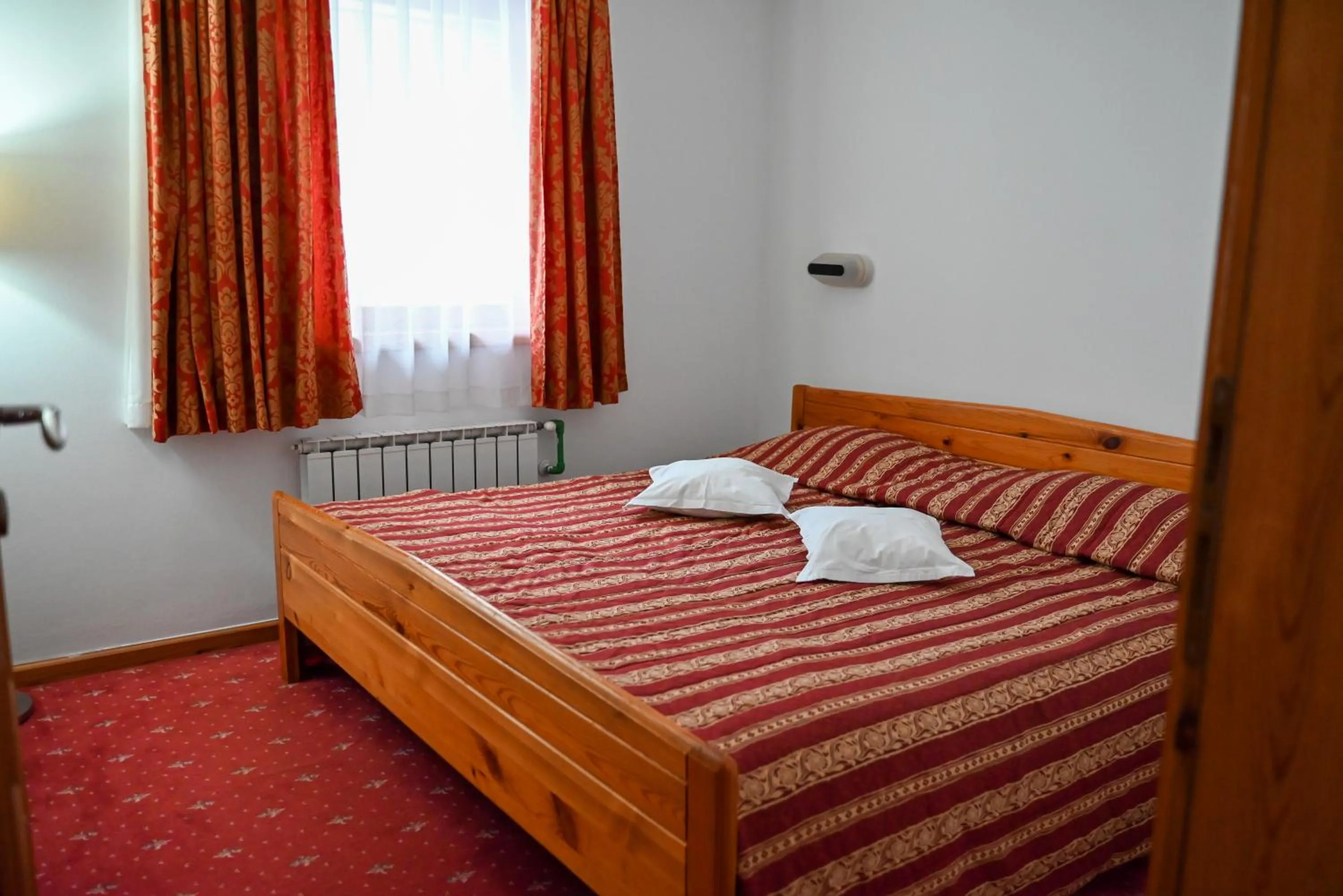 Bedroom, Bed in Hotel Kristal