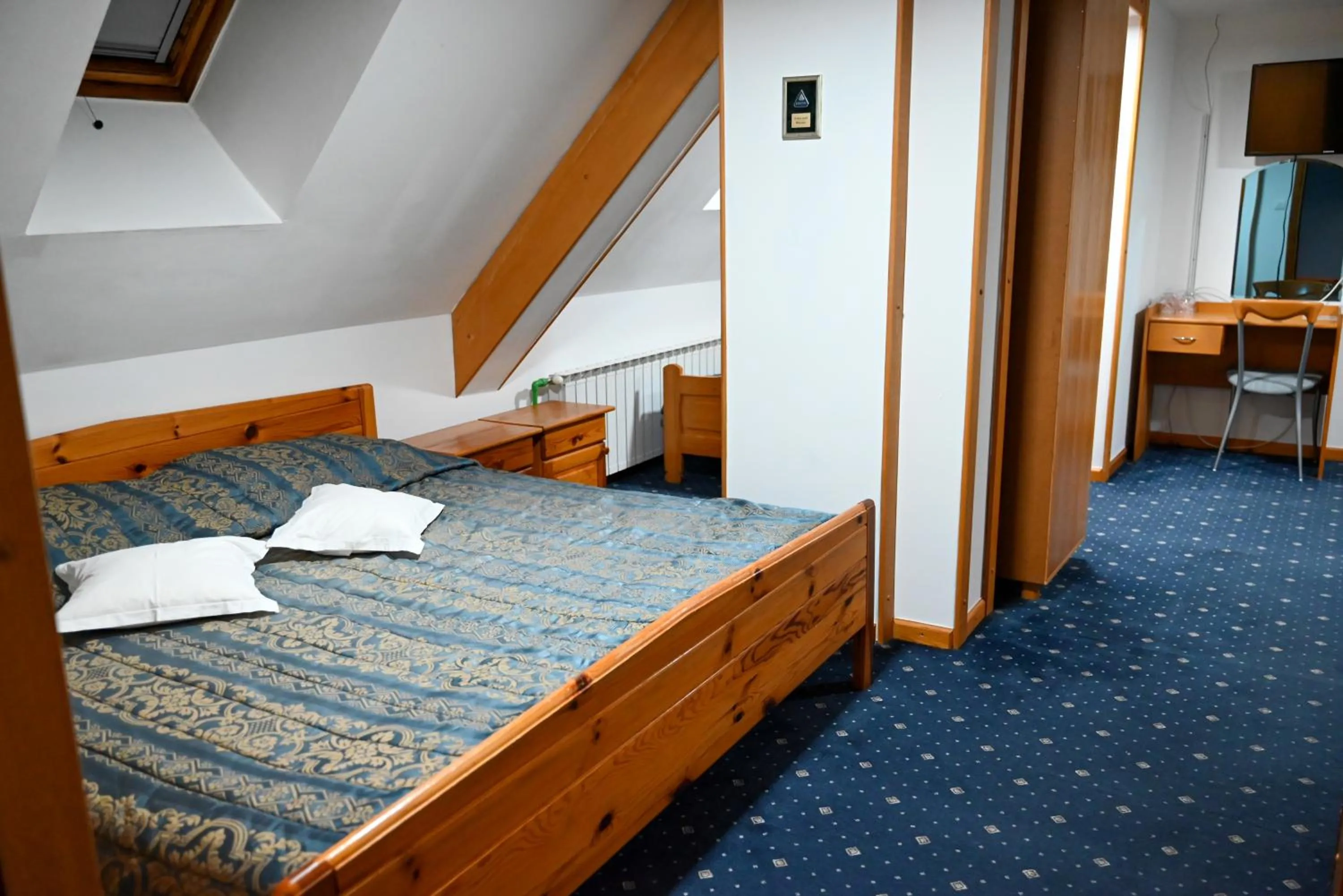 Bed in Hotel Kristal