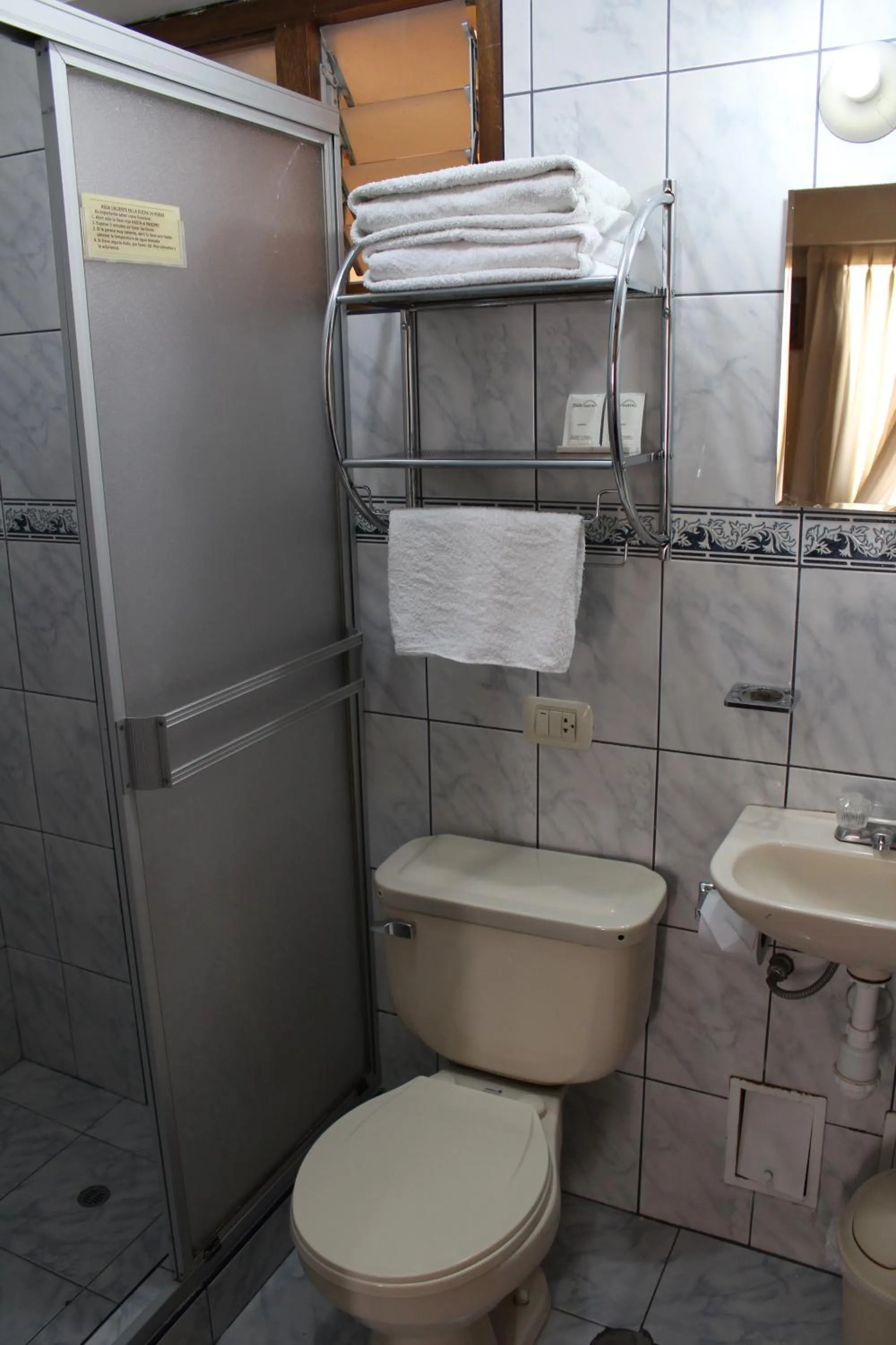 Bathroom in Picol Hostal