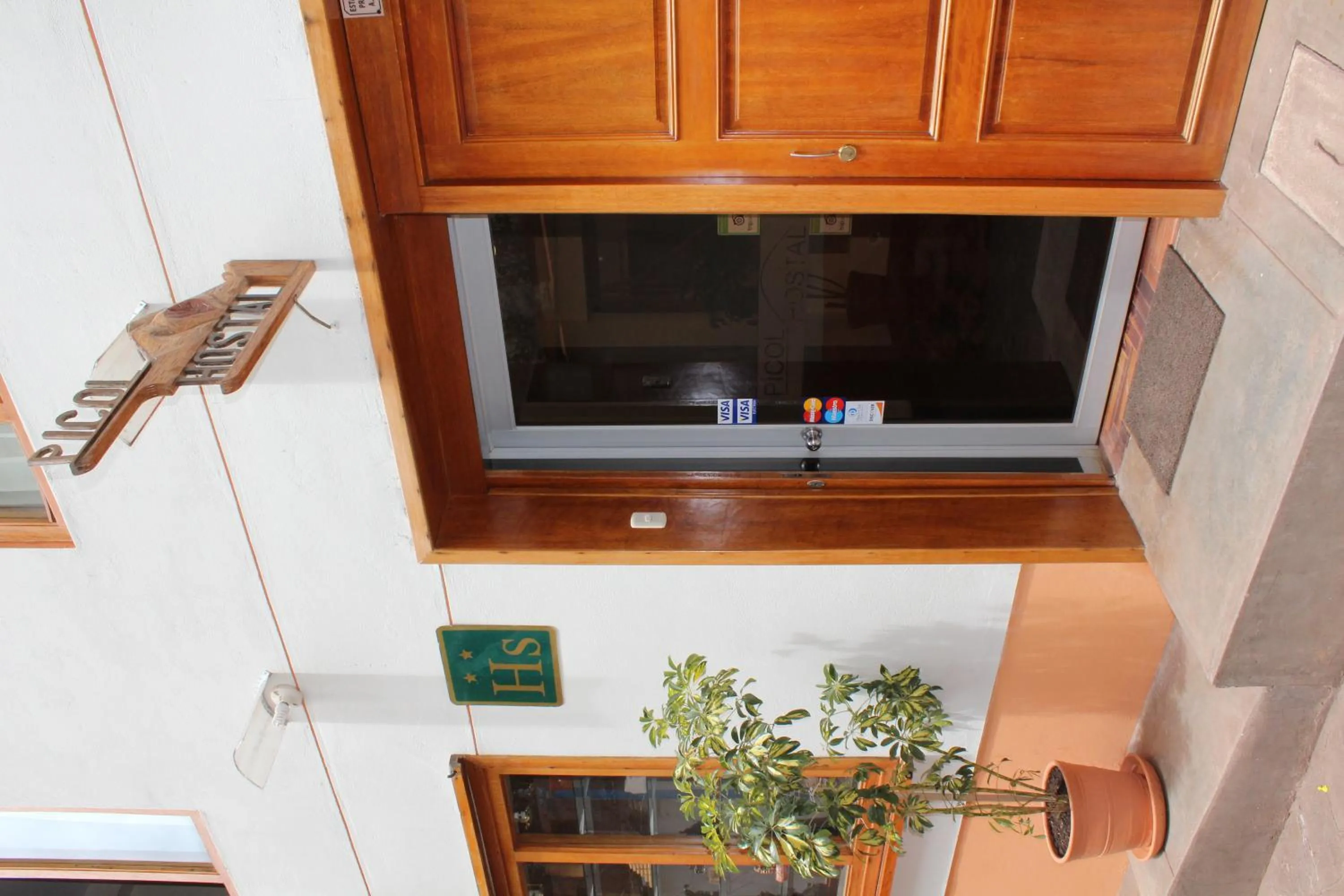 Facade/entrance in Picol Hostal