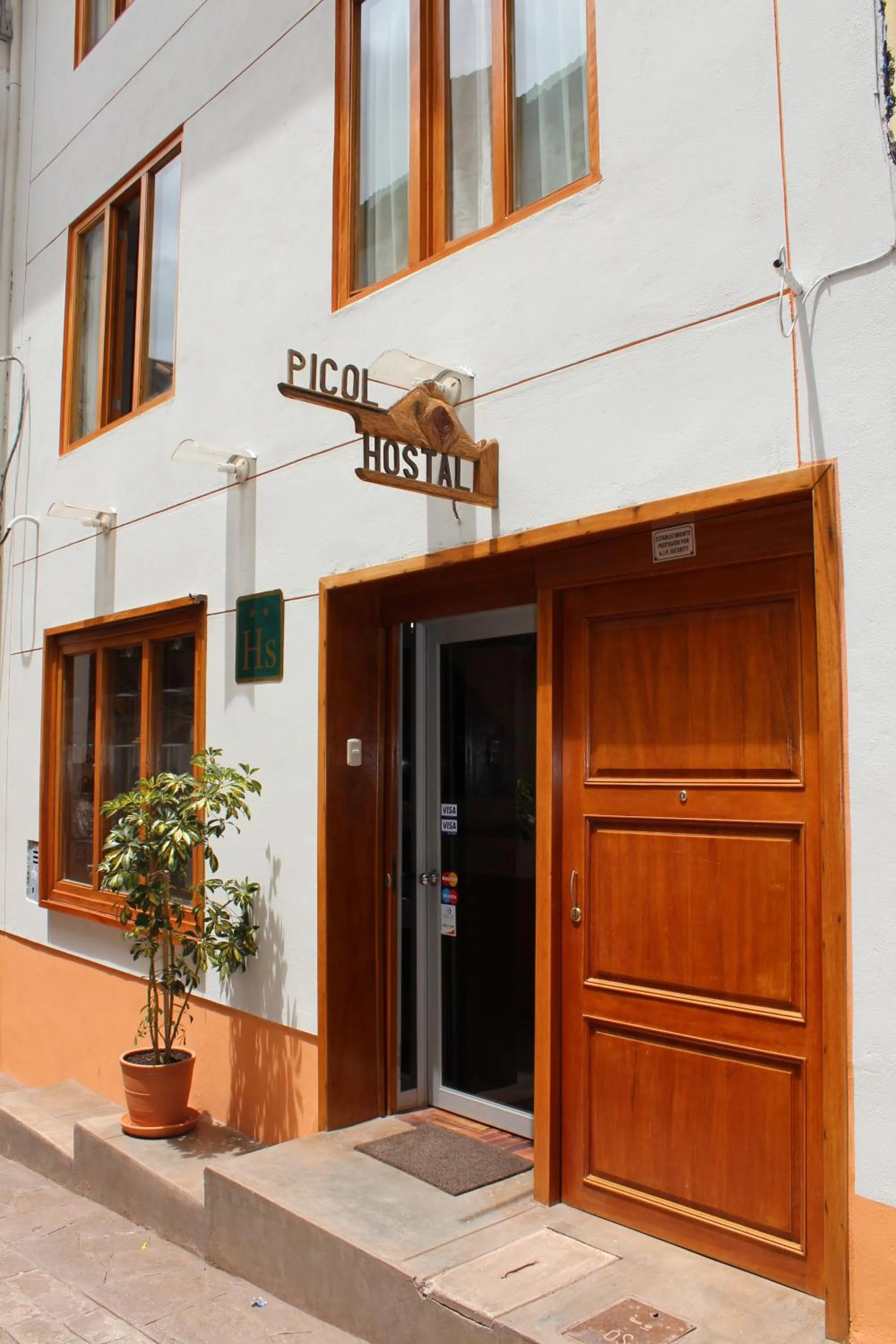 Facade/entrance in Picol Hostal