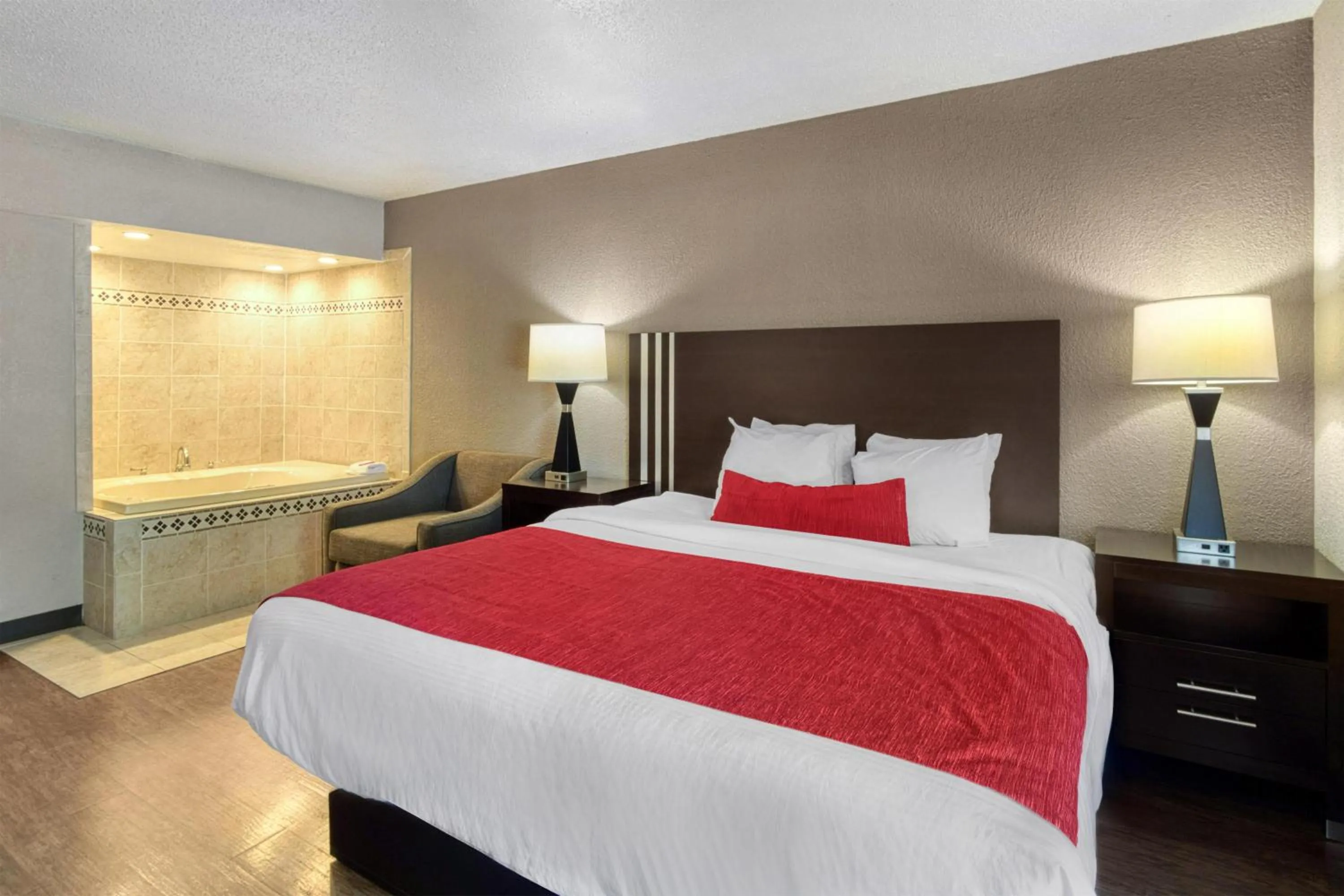 Bedroom, Bed in SureStay by Best Western Greenville