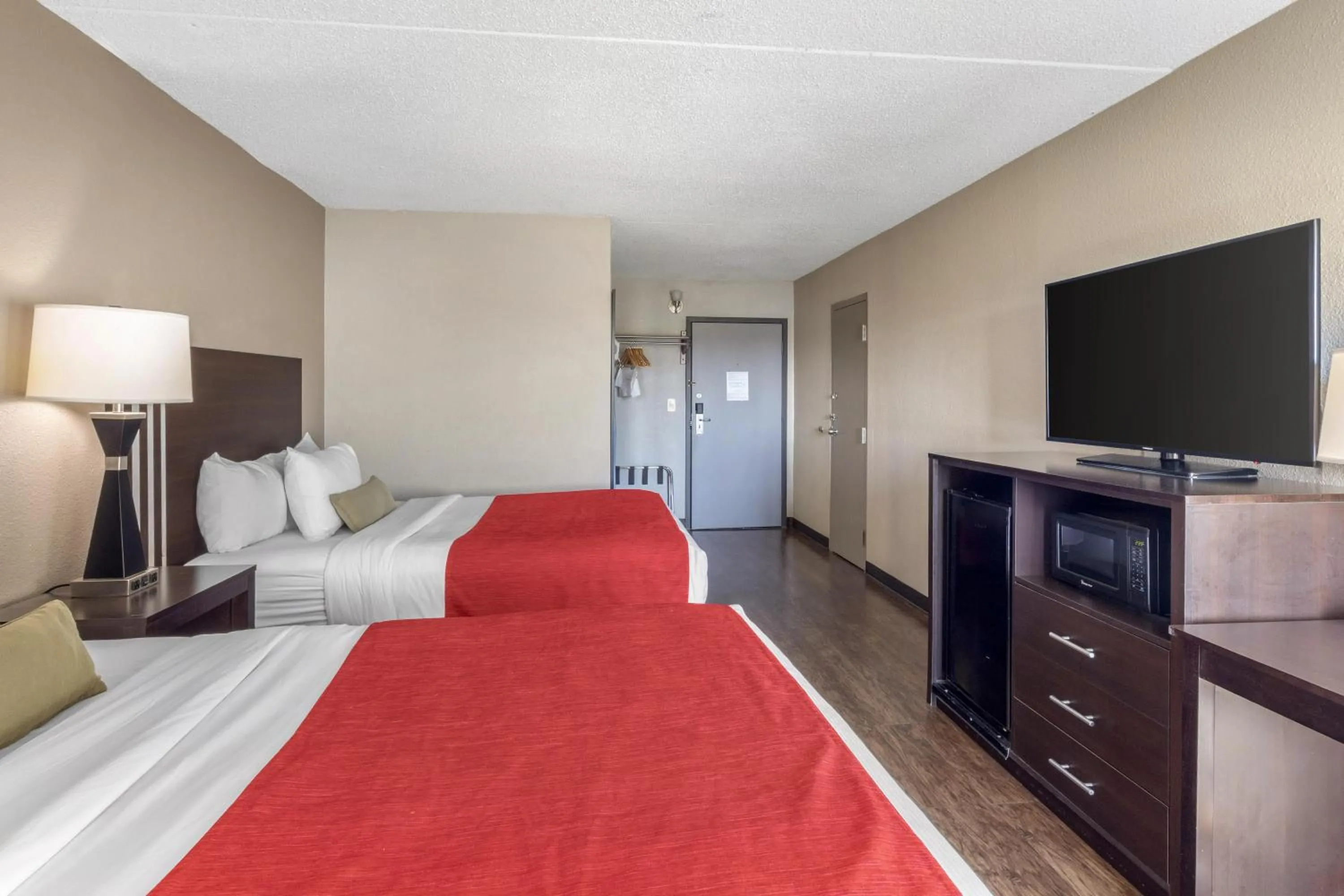 Bedroom, Bed in SureStay by Best Western Greenville