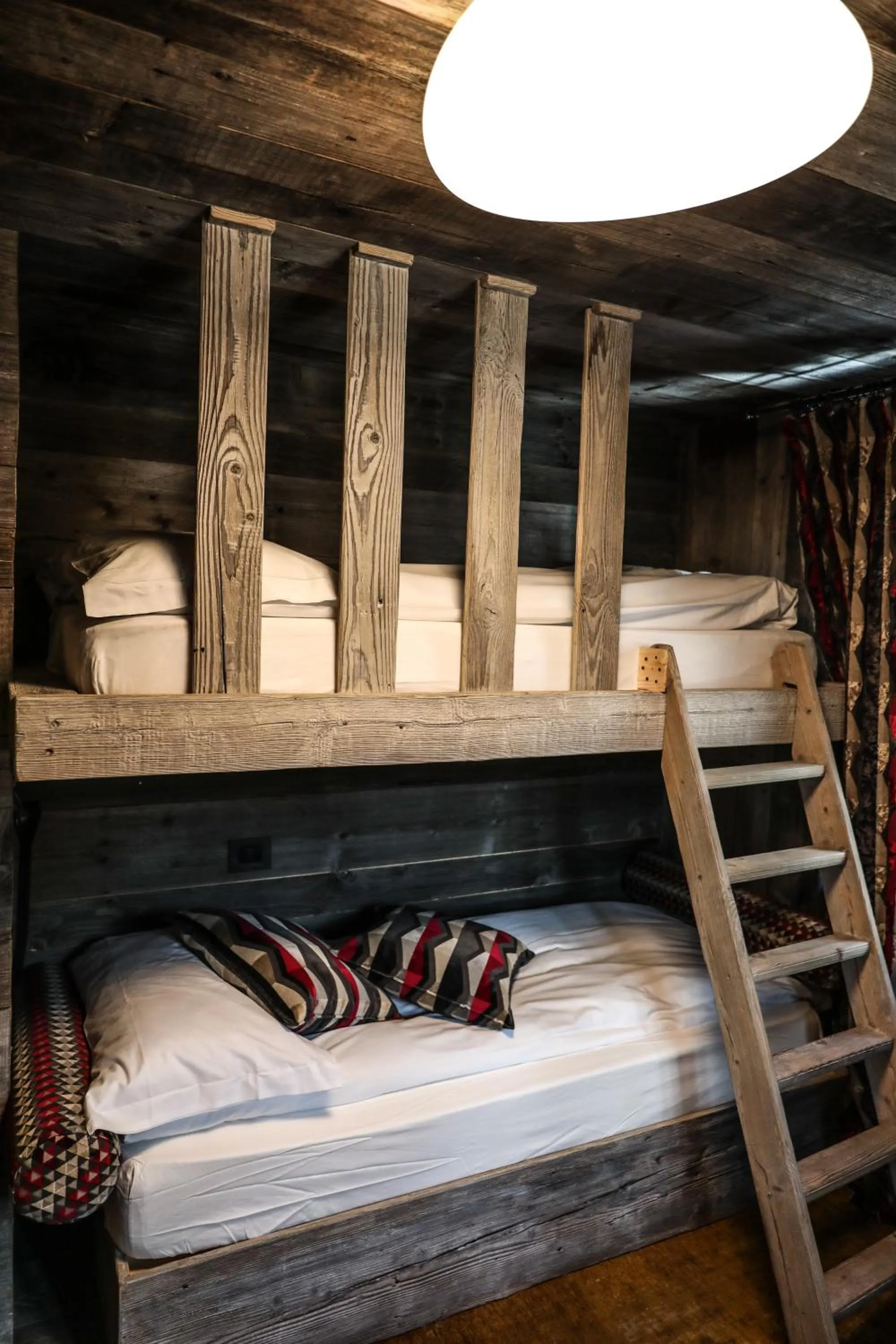 Bed in Art Hotel Grivola