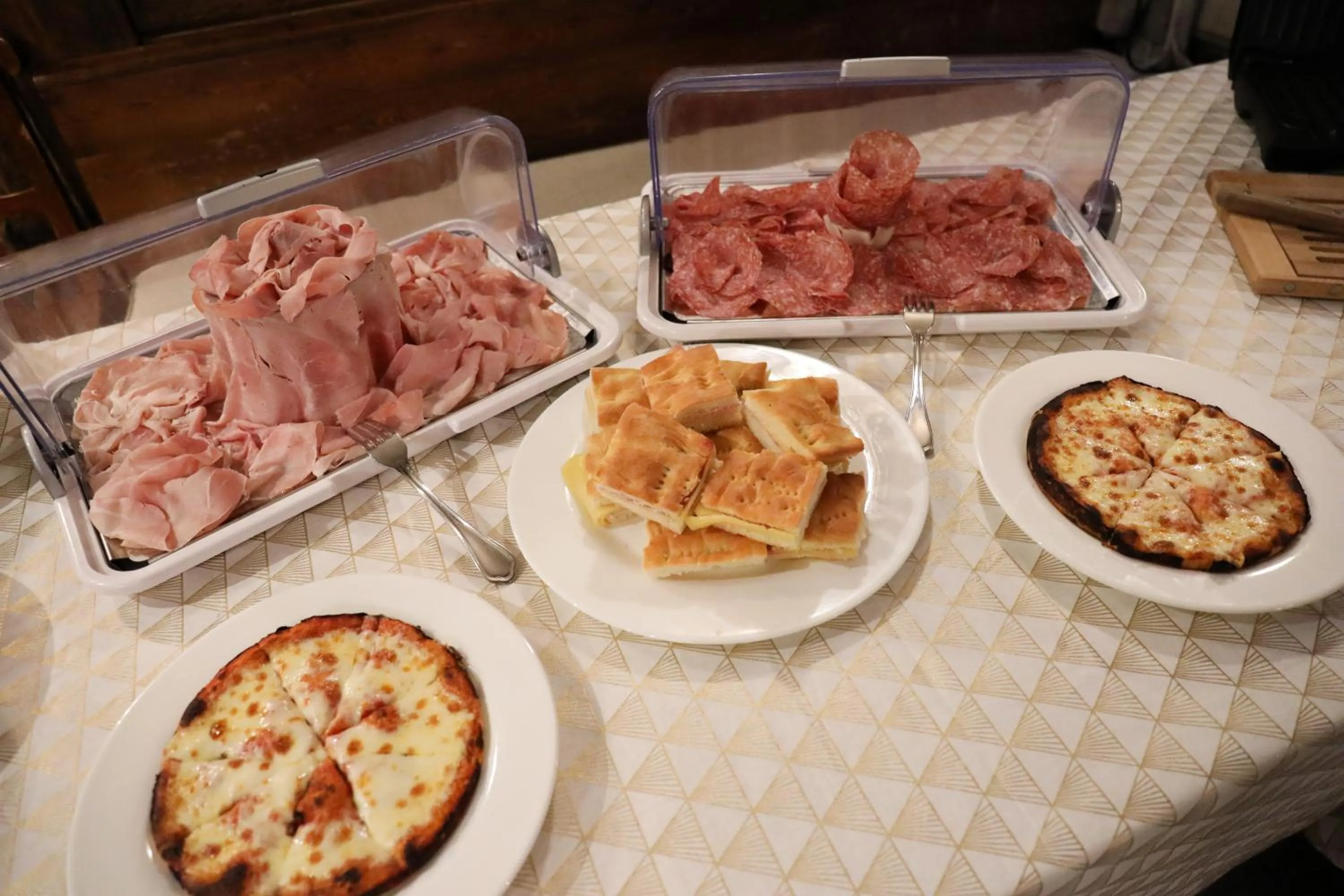 Breakfast in Art Hotel Grivola