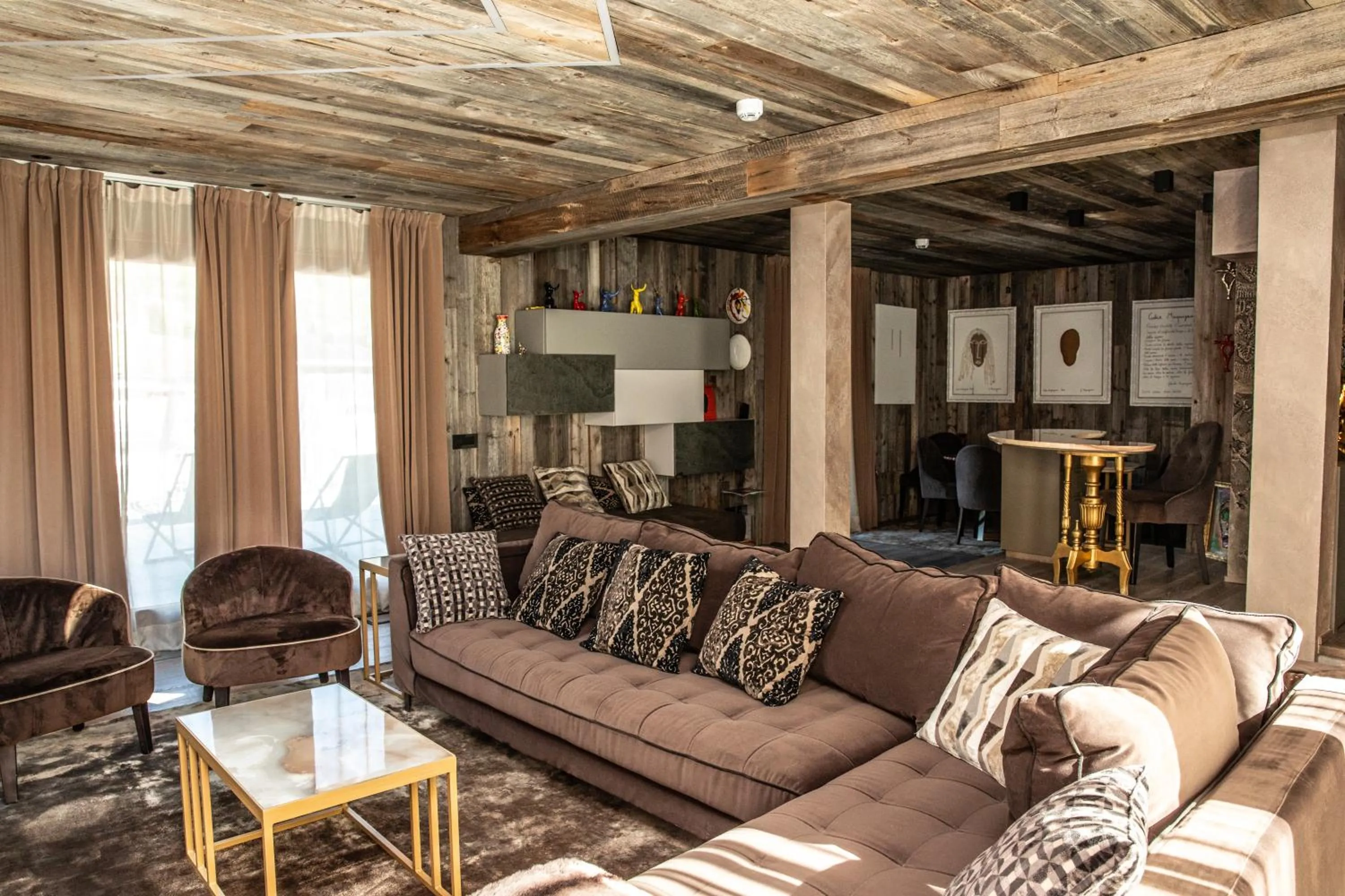 Living room in Art Hotel Grivola