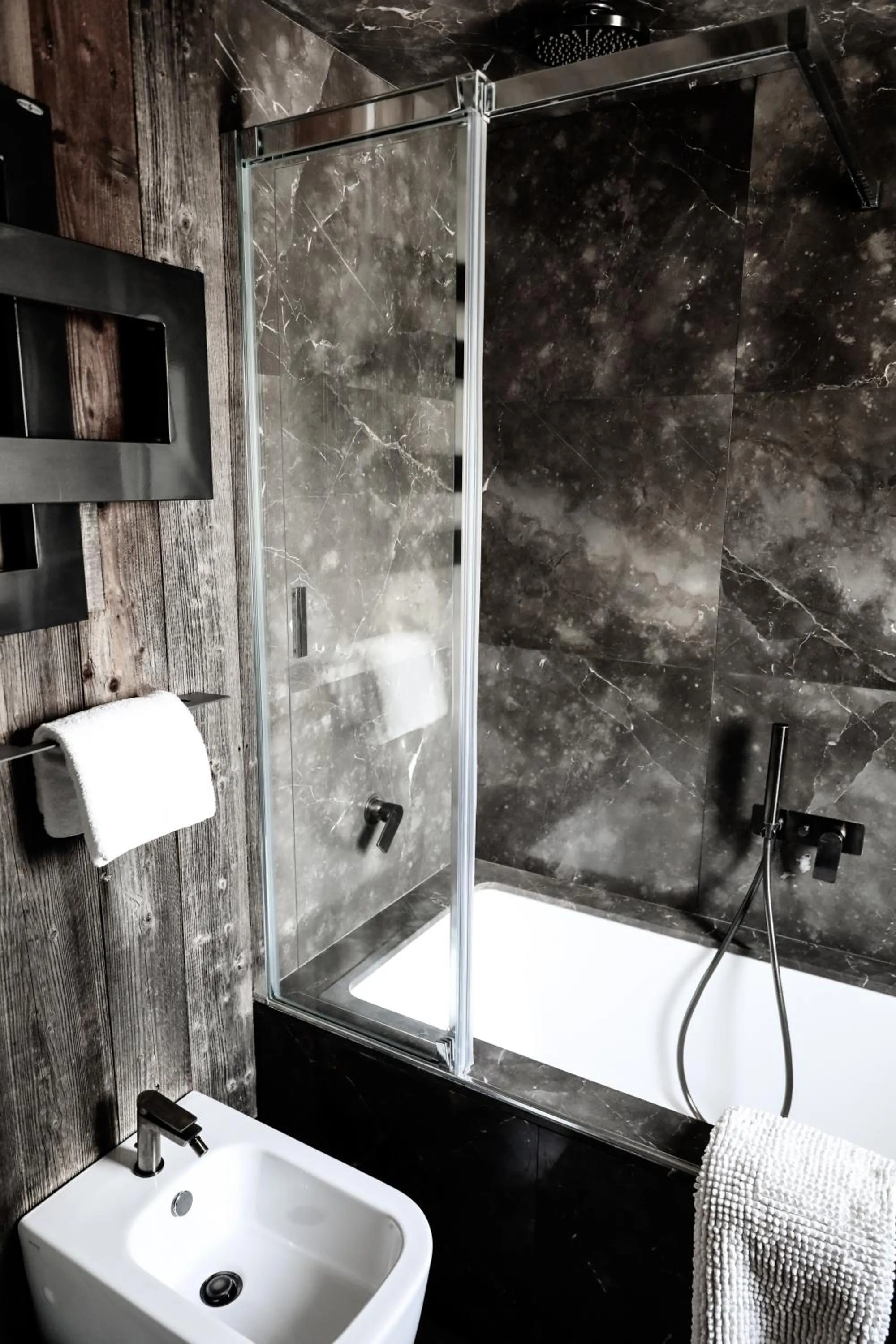 Bathroom in Art Hotel Grivola