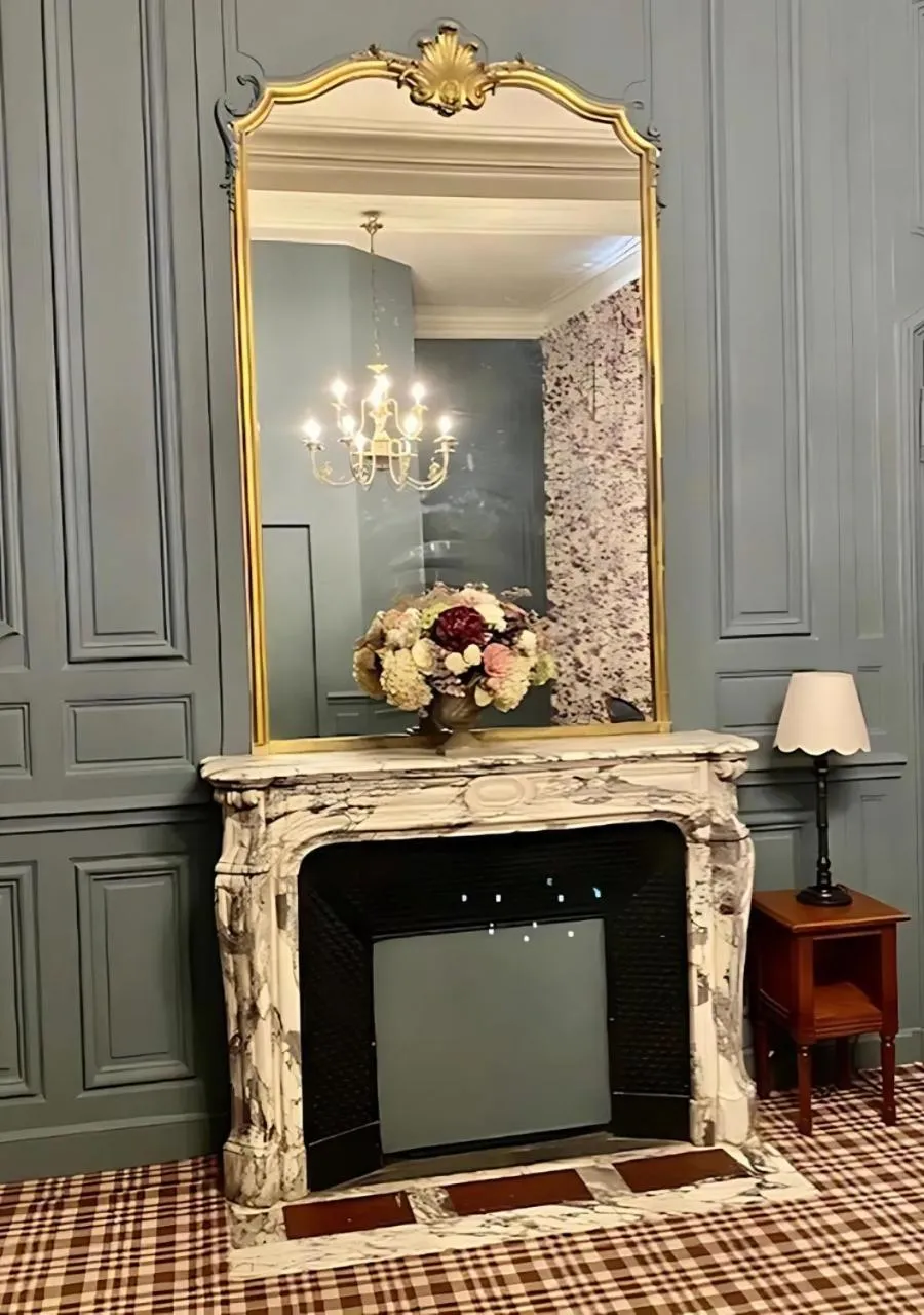 Decorative detail in Château d'Ermenonville