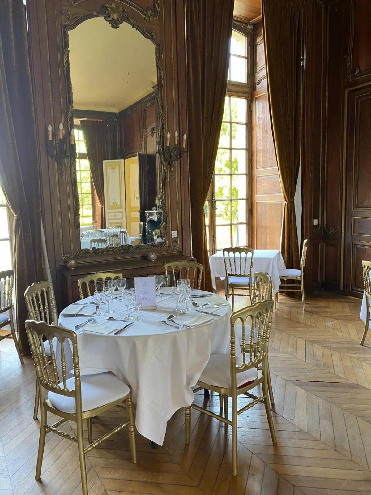 Restaurant/places to eat in Château d'Ermenonville