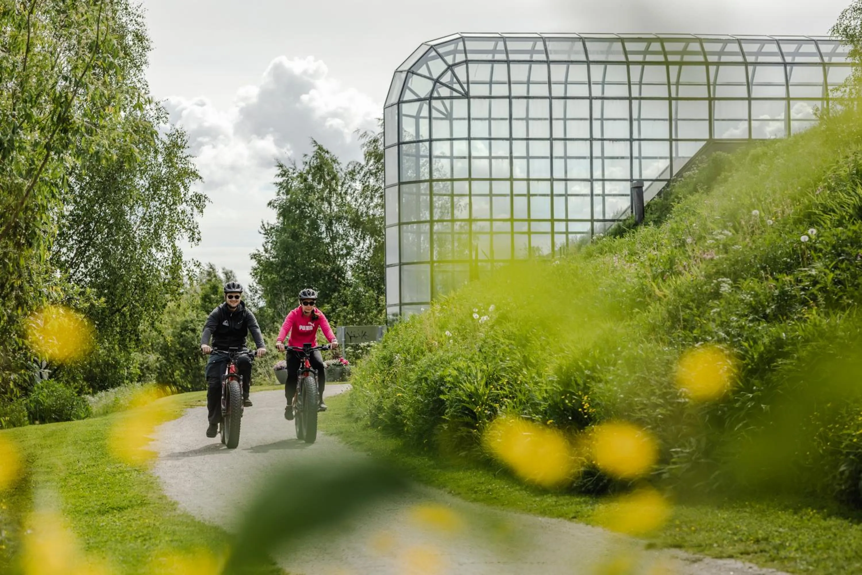 Cycling in Lapland Hotels Ounasvaara Chalets
