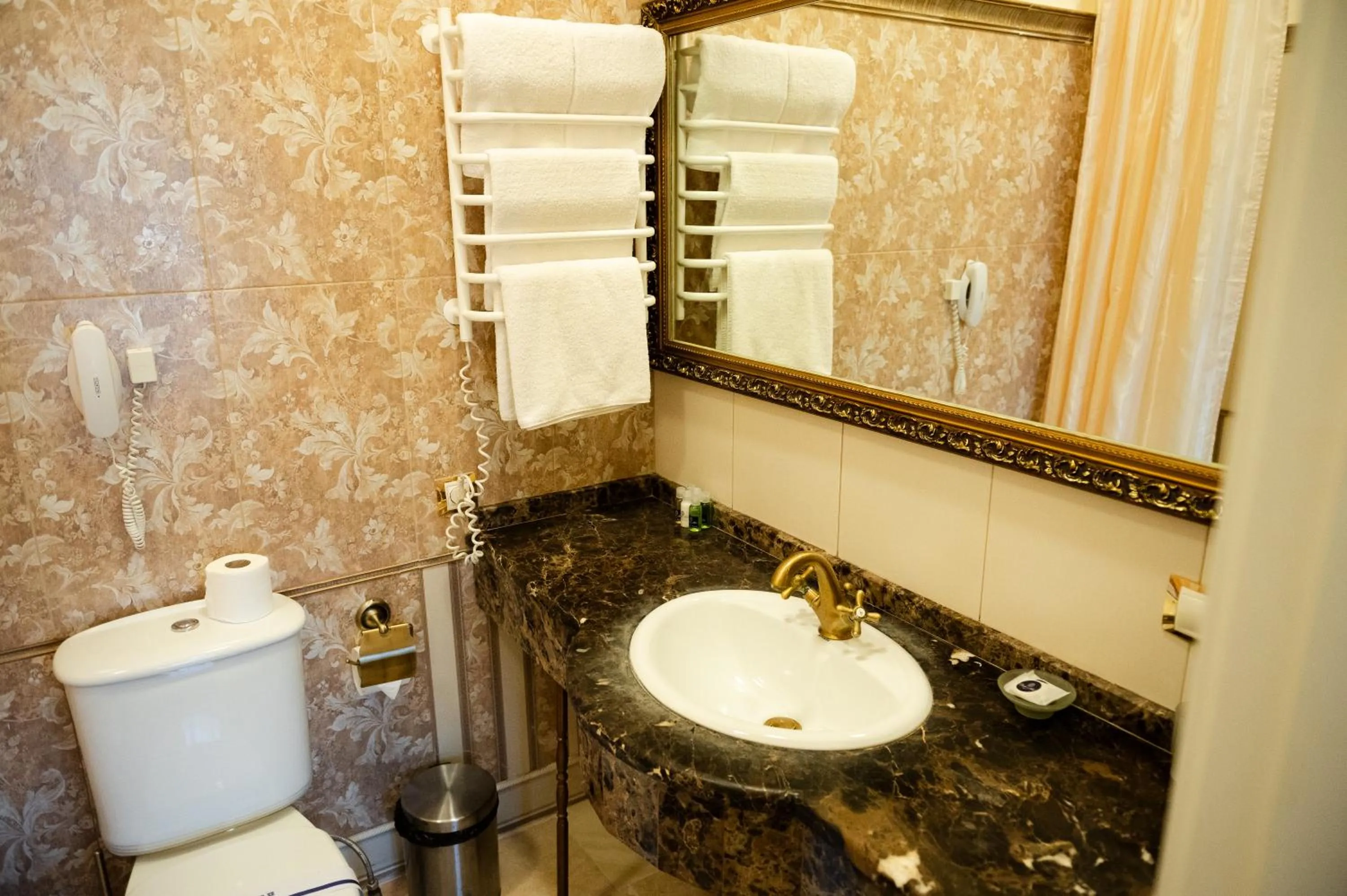 Shower in Olympic Hotel