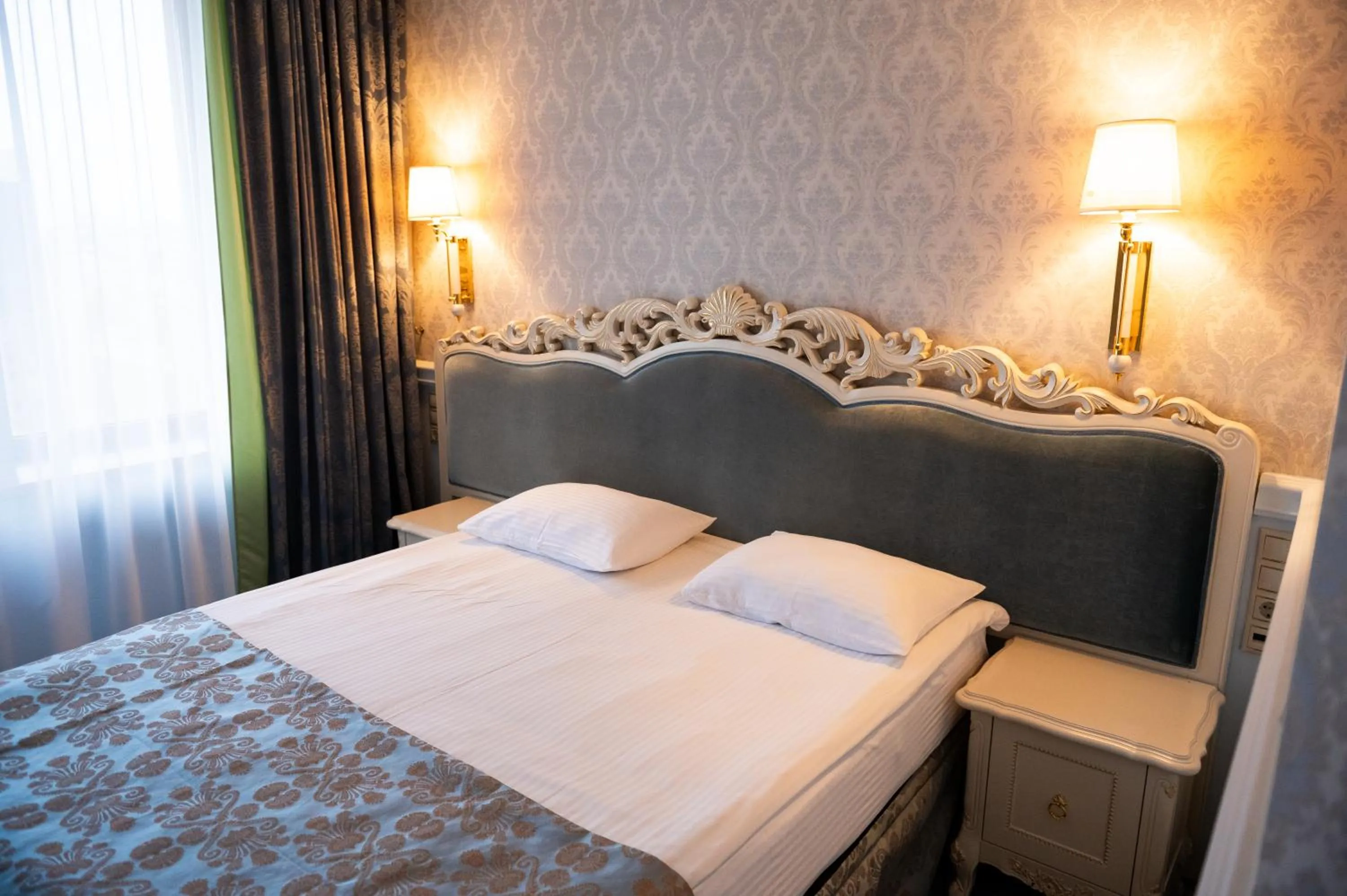 Bed in Olympic Hotel