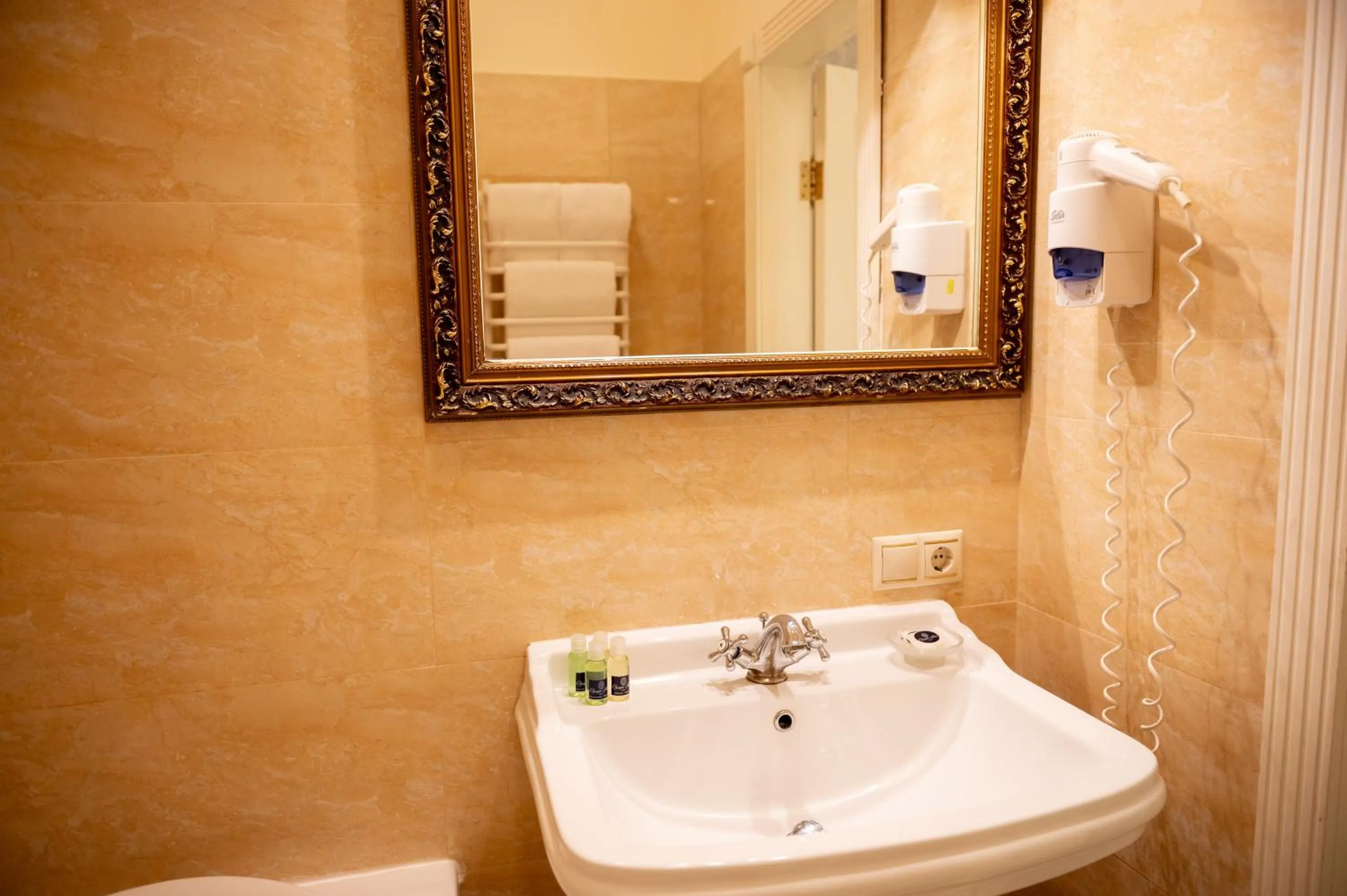 Bathroom in Olympic Hotel