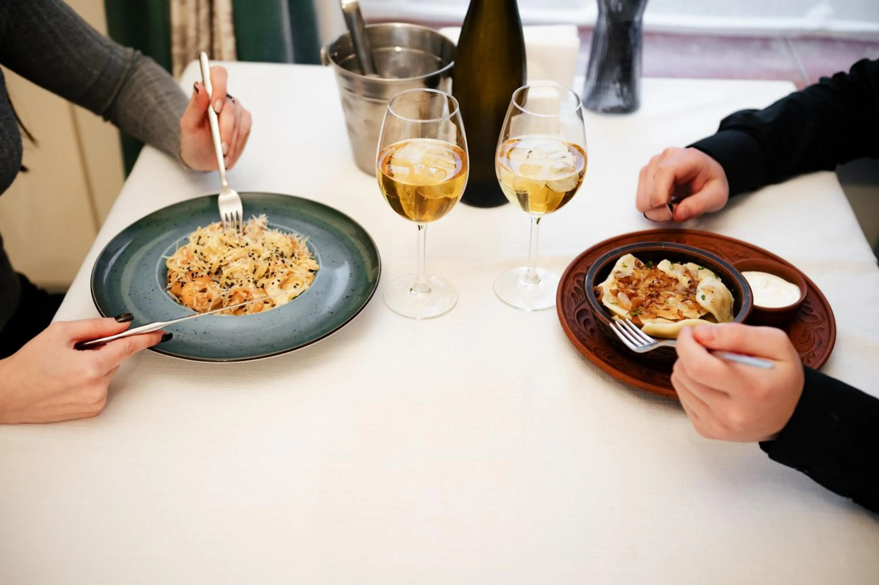 Restaurant/places to eat in Olympic Hotel