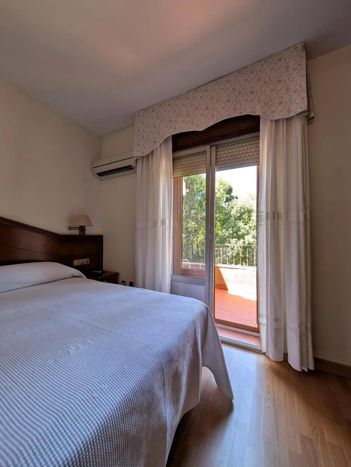 Bed in Hotel Anabel Baza