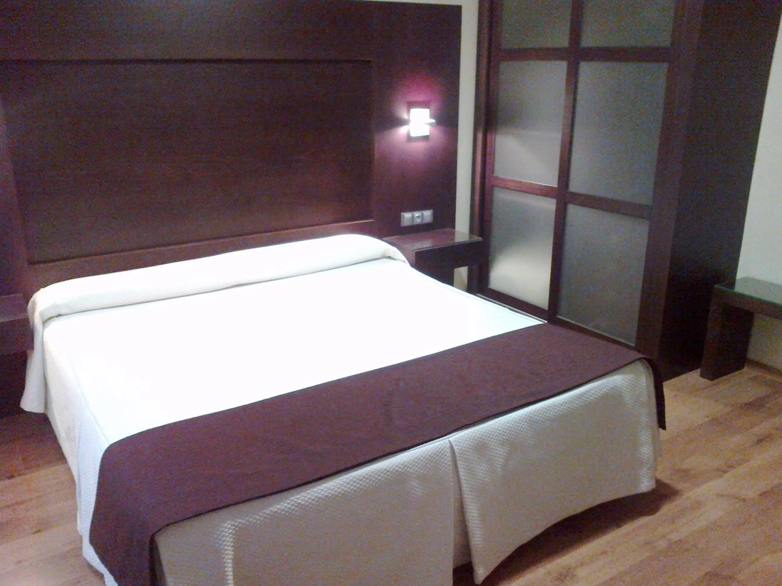 Decorative detail, Bed in Hotel Anabel Baza