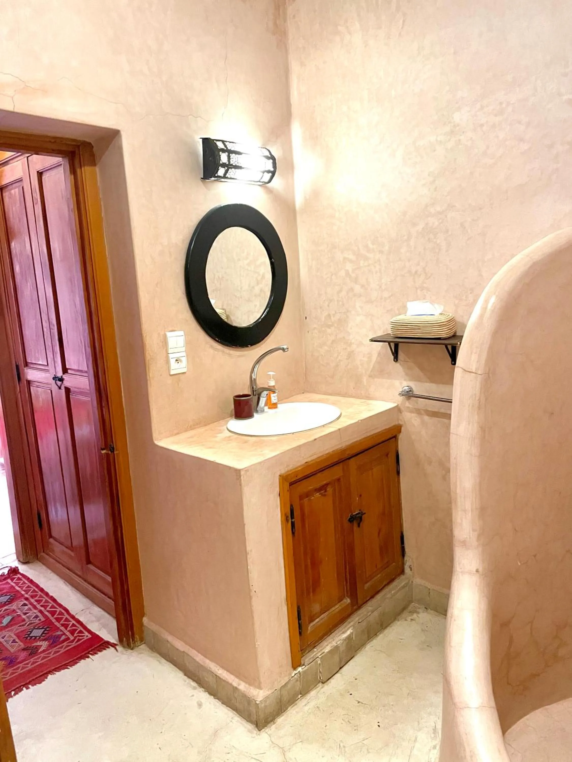 Shower in Riad Prada