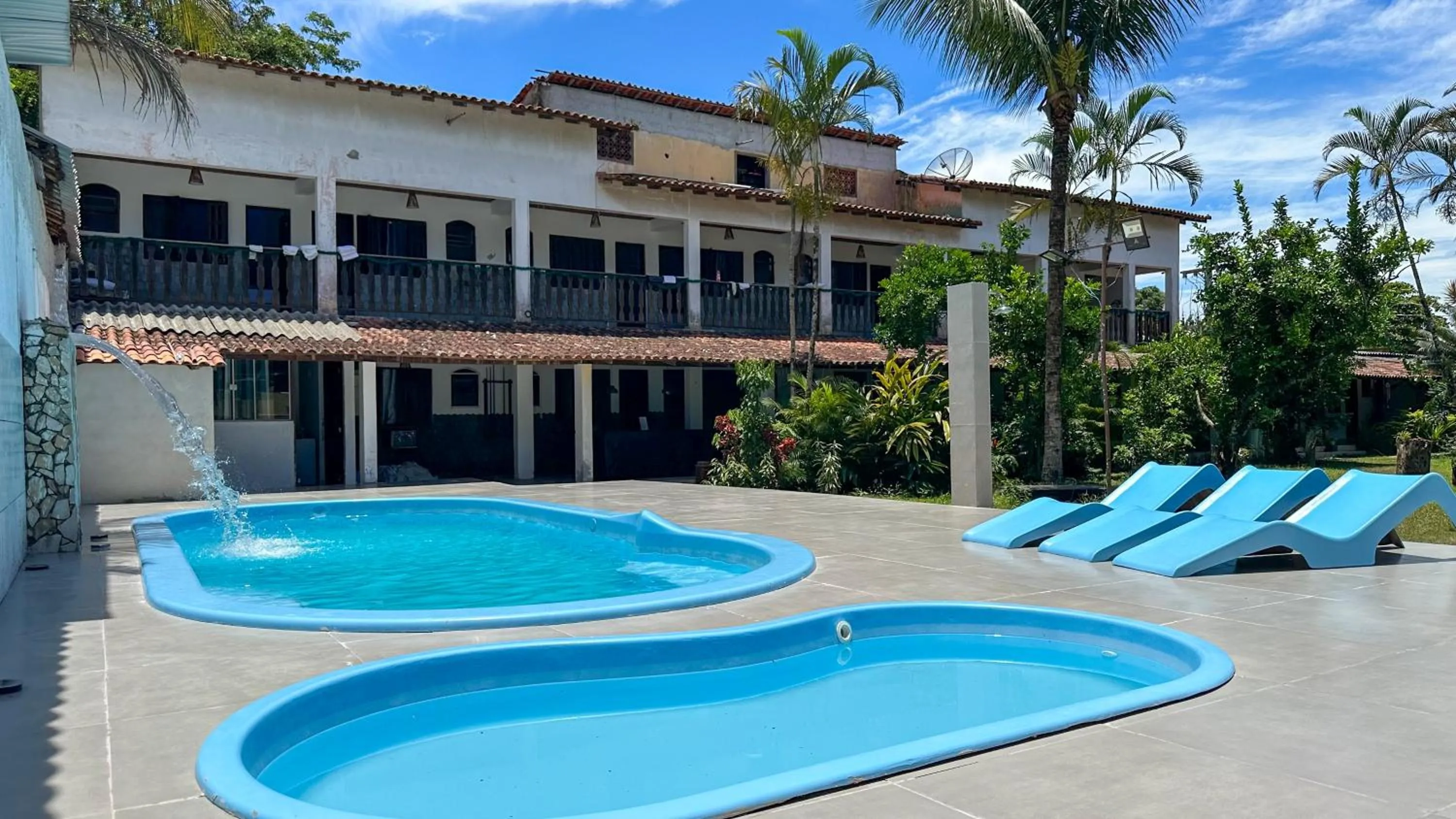 Swimming pool in Alfa Mar Pousada
