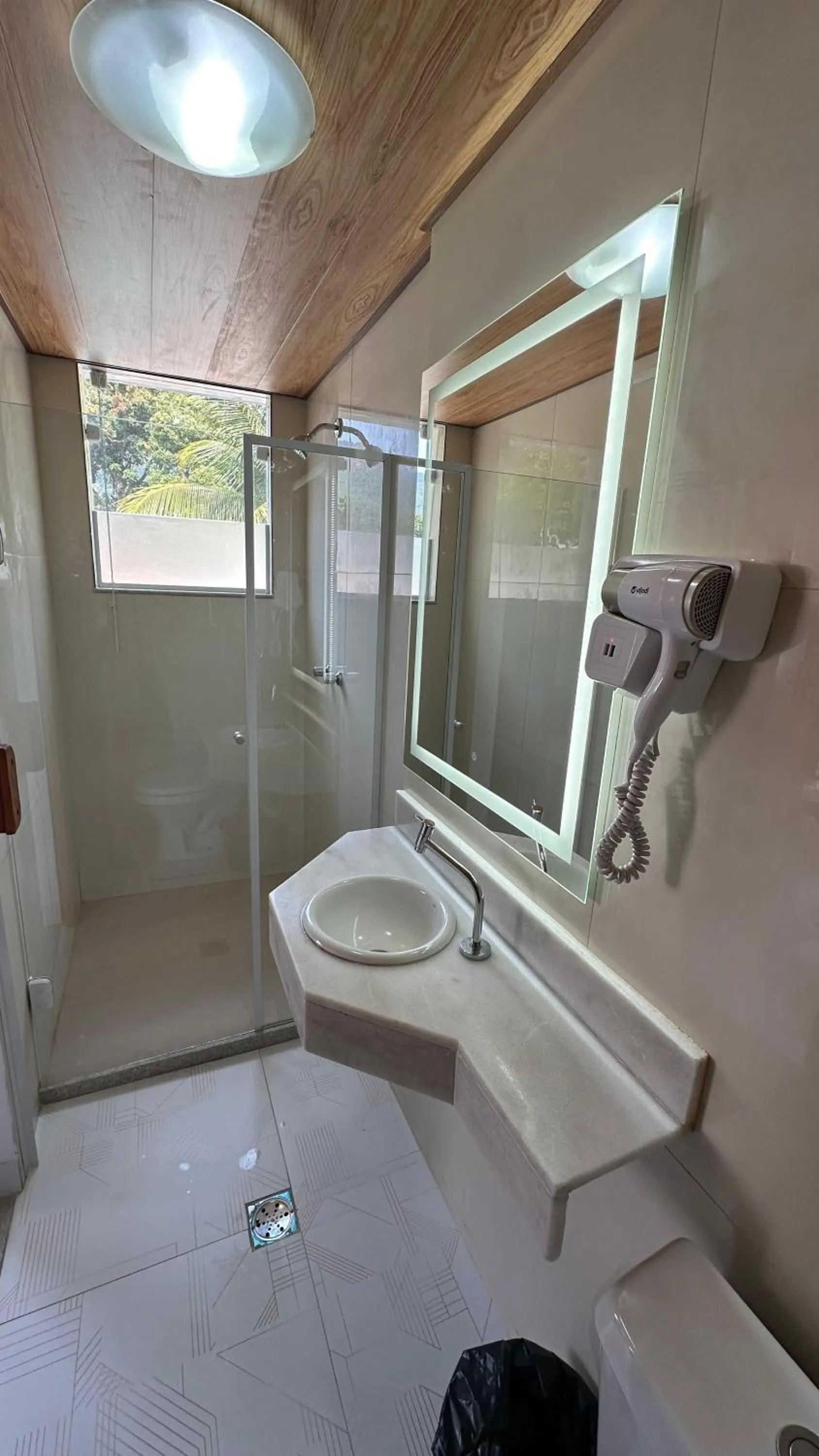 Shower in Alfa Mar Pousada