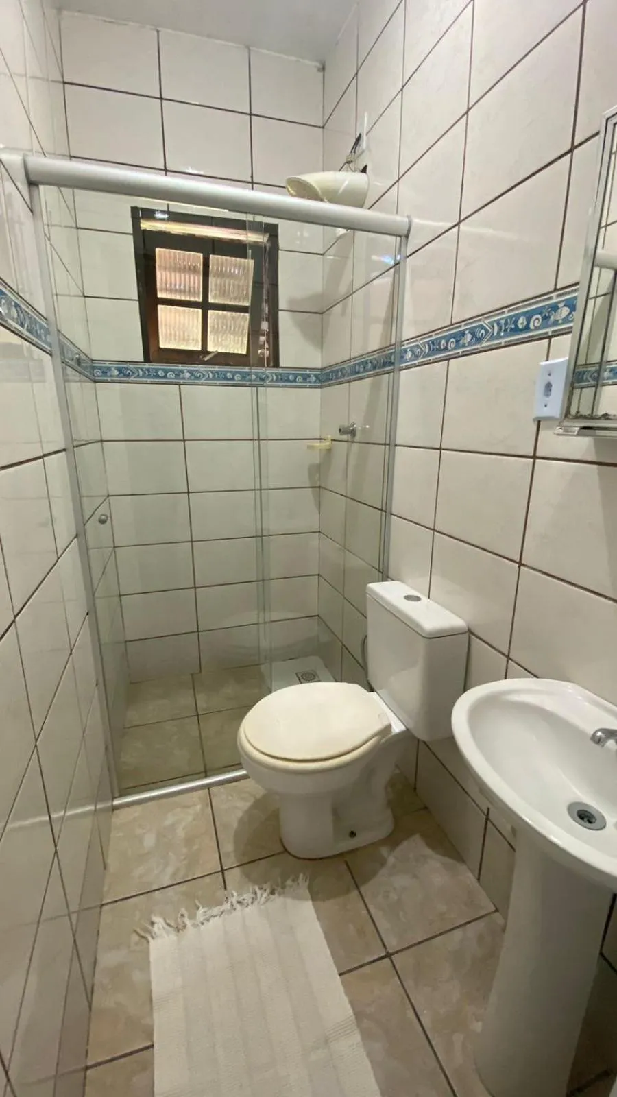 Shower in Alfa Mar Pousada