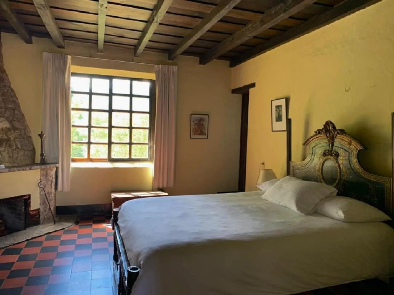 Photo of the whole room, Bed in Hotel Museo Mayan Inn