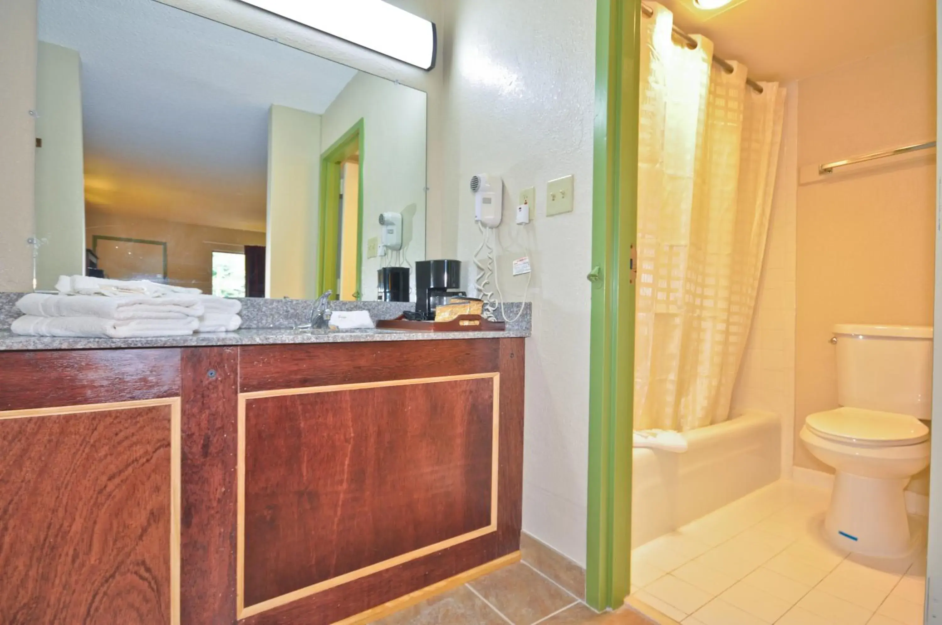 Bathroom in Country Hearth Inn & Suites Marietta