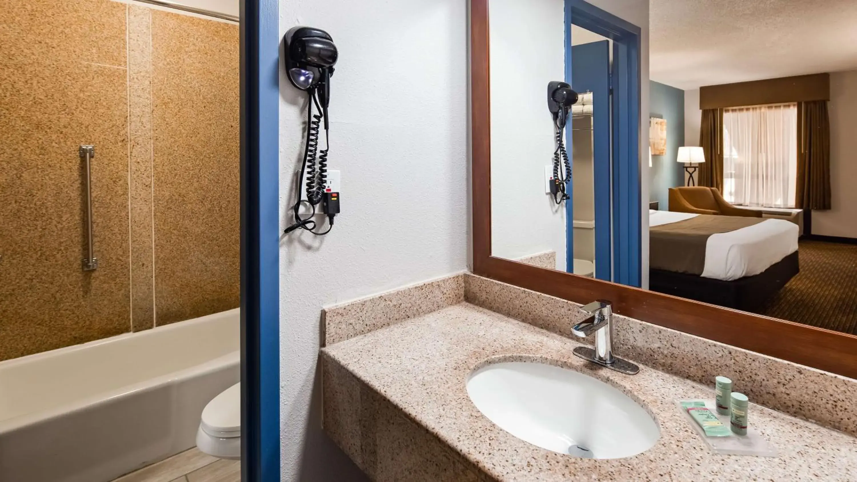 King Room - Smoking in Best Western Emporia King Room - Smoking in Best Western Emporia