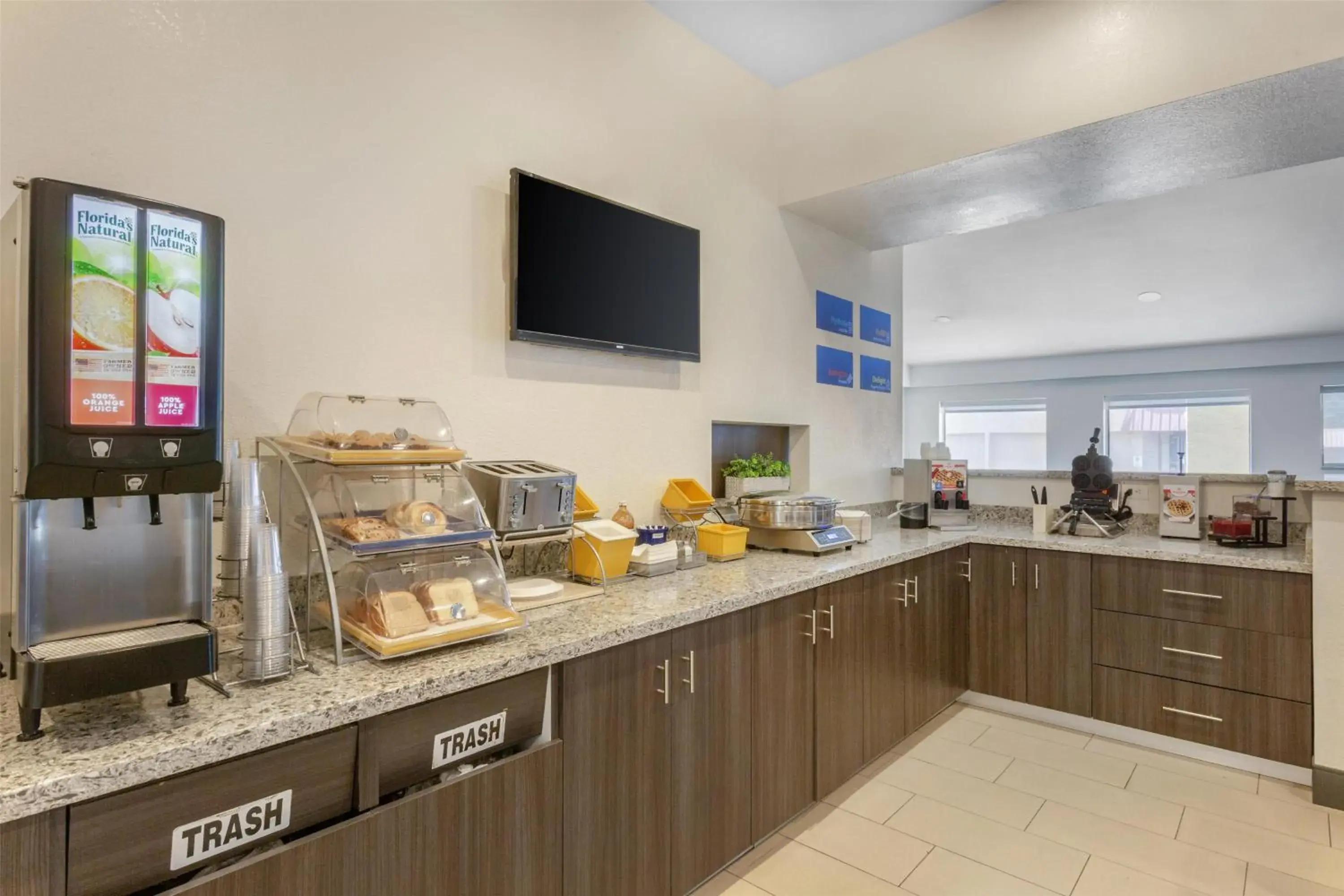 Breakfast in Best Western Inn of Payson Breakfast in Best Western Inn of Payson