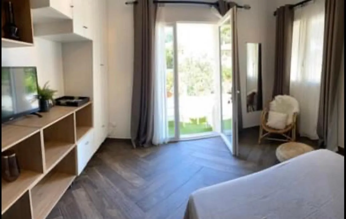 Bed in Appartement chic proche de la mer