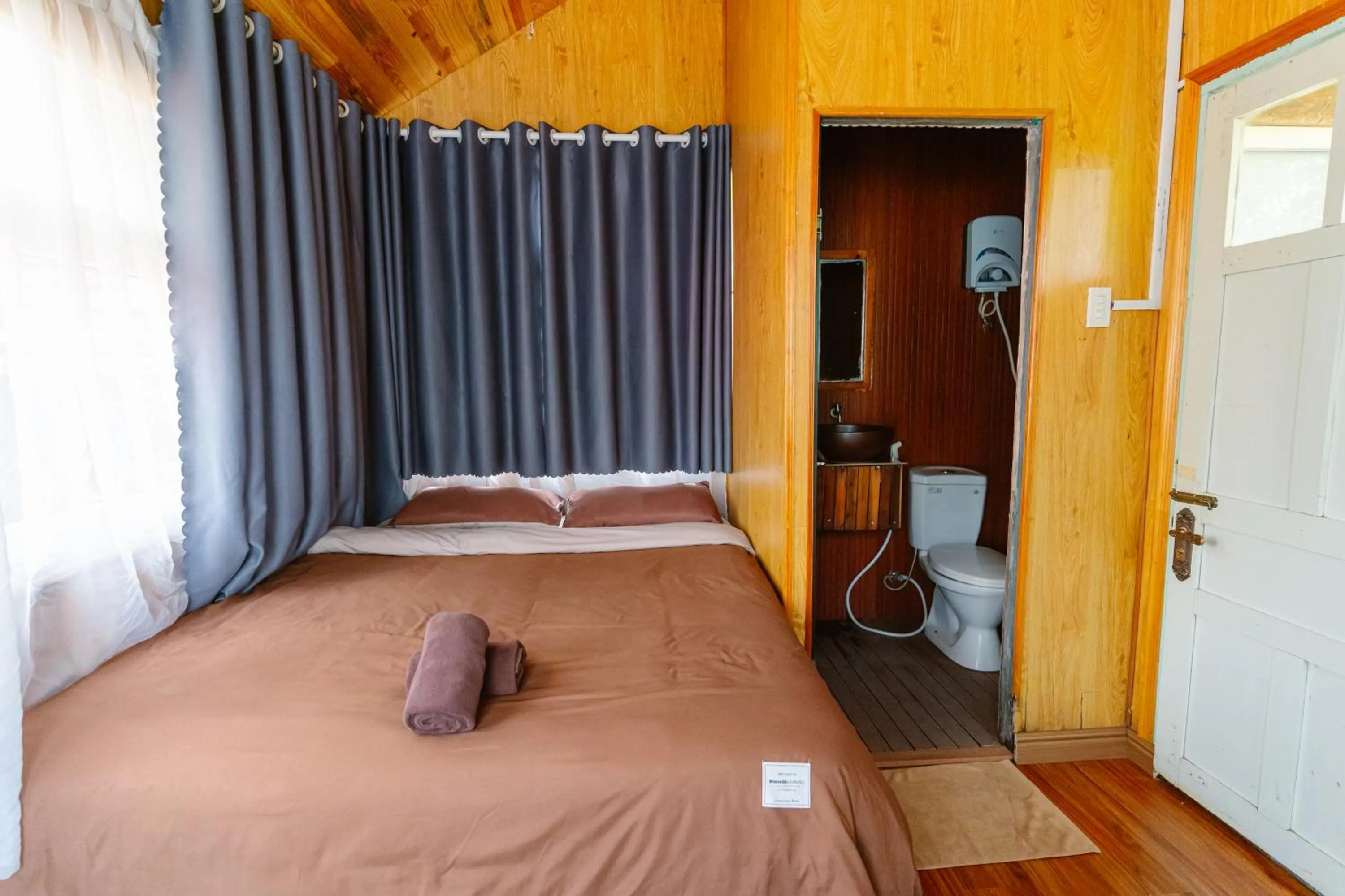 Photo of the whole room, Bed in Hoàng Gia Trang