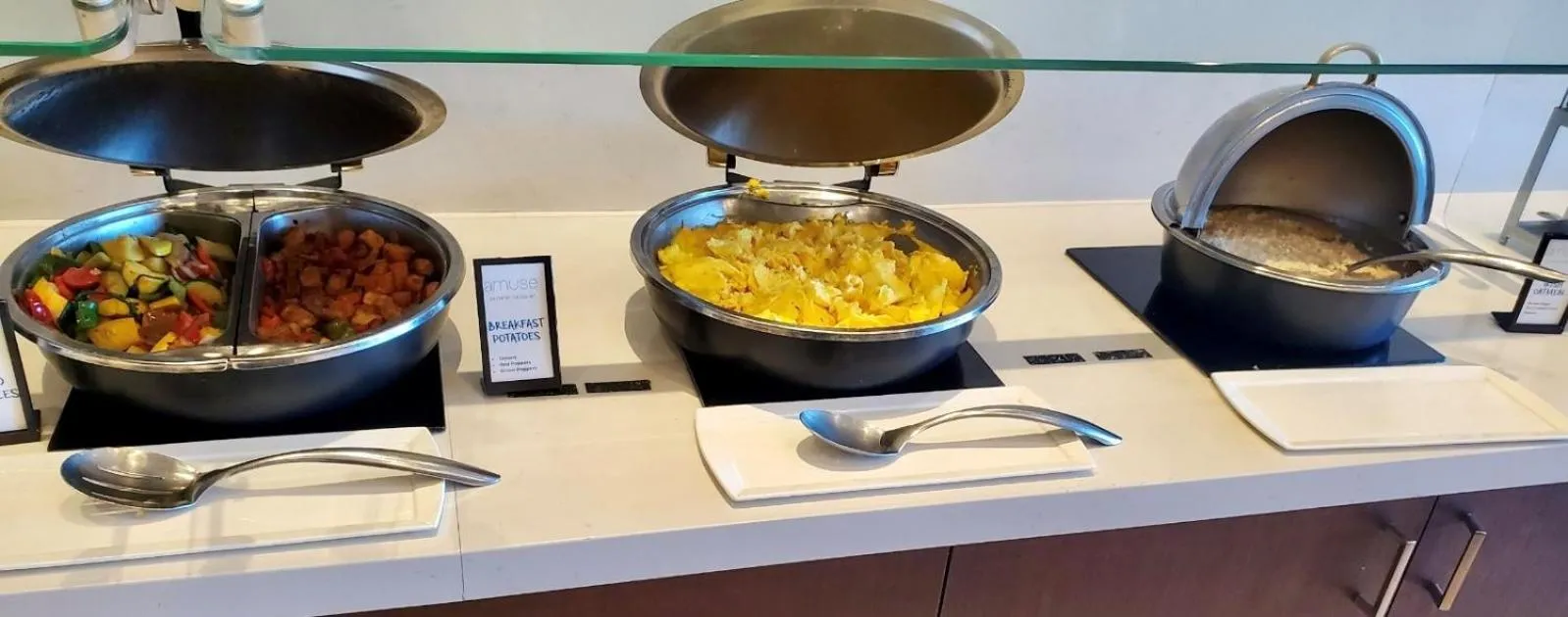 Breakfast in Hilton Los Angeles North-Glendale & Executive Meeting Center