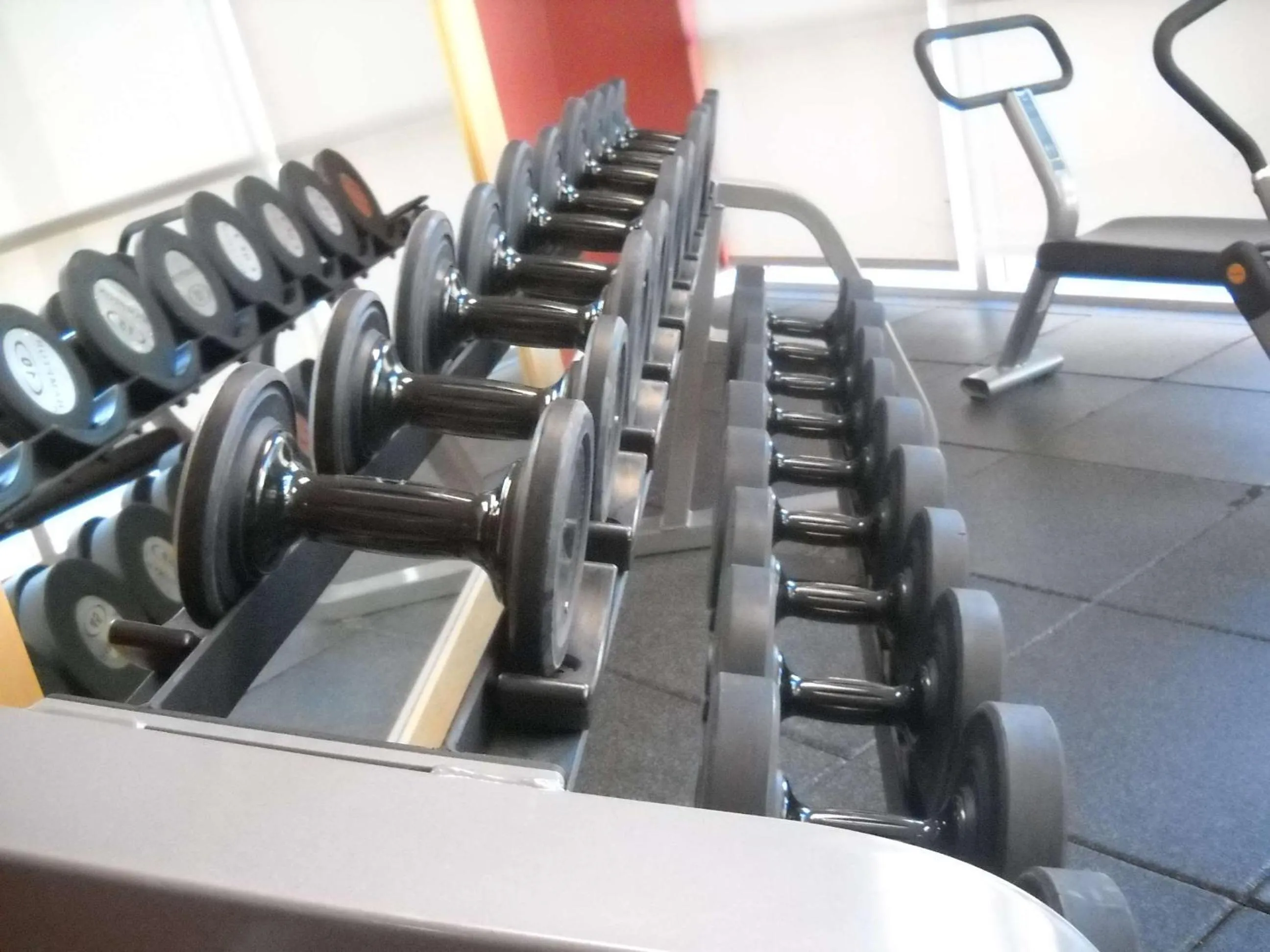 Fitness centre/facilities in Hilton Los Angeles North-Glendale & Executive Meeting Center