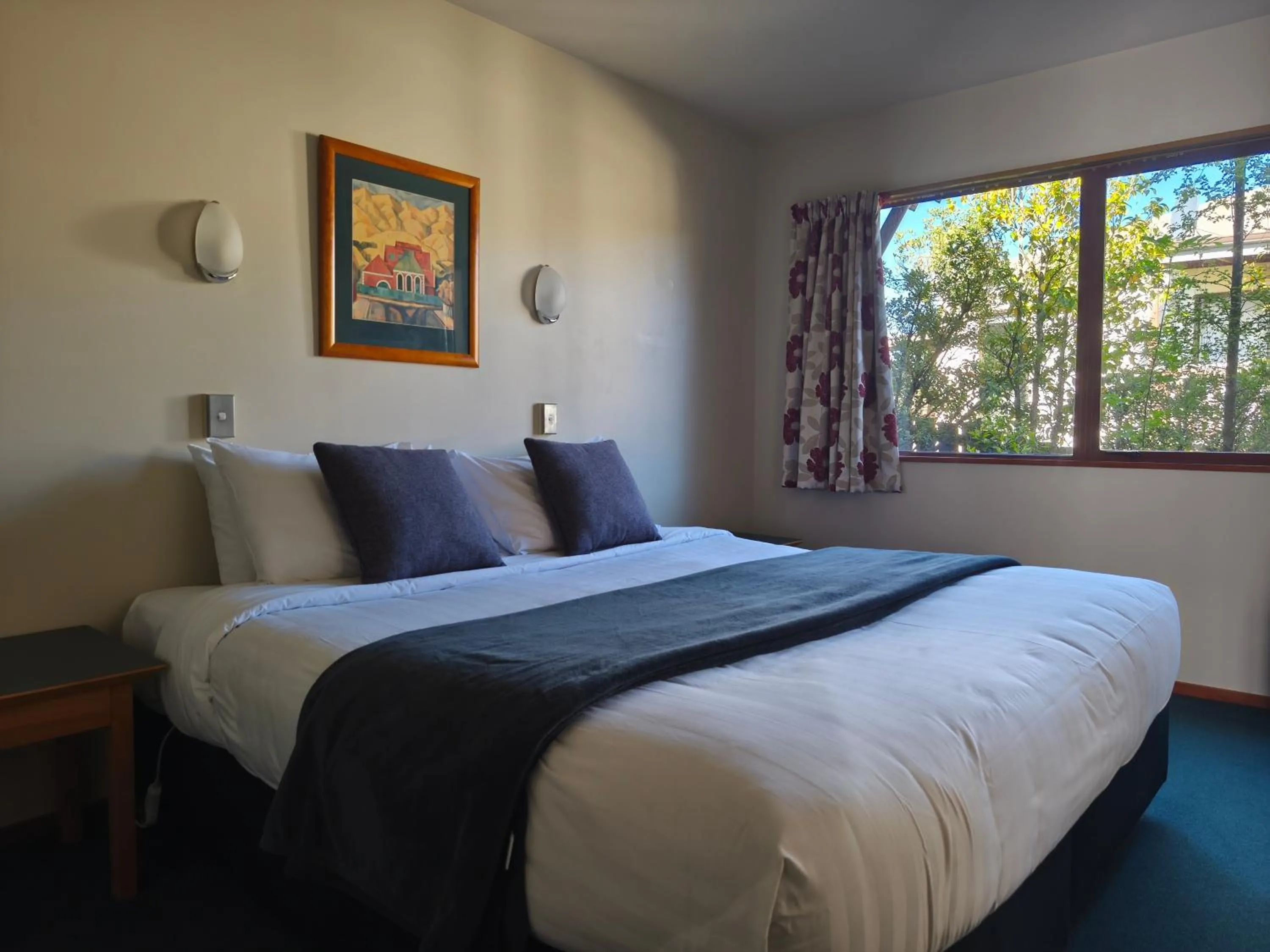 Bed in Aspen Lodge Motel