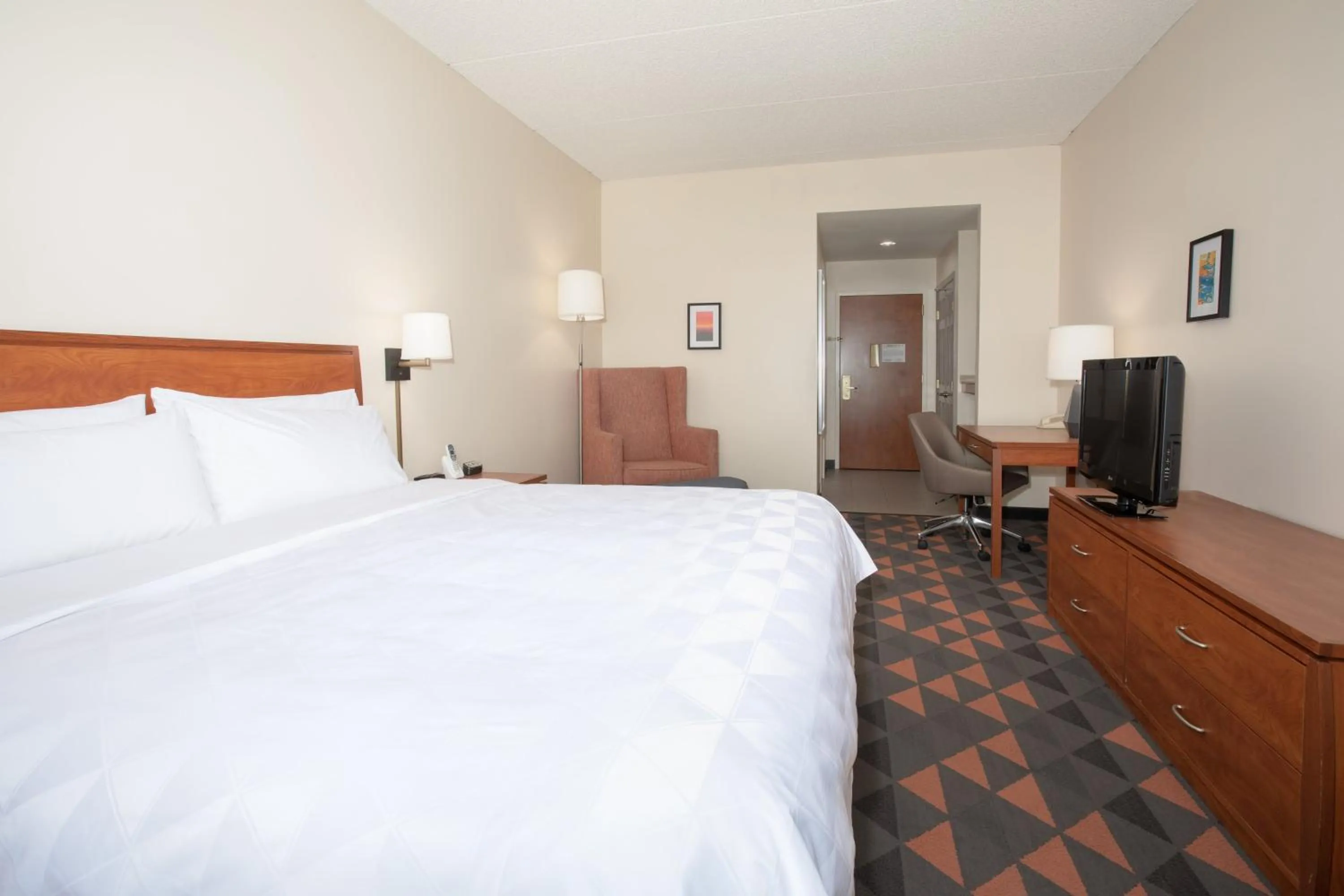 Photo of the whole room, Bed in Holiday Inn & Suites Goodyear - West Phoenix Area by IHG