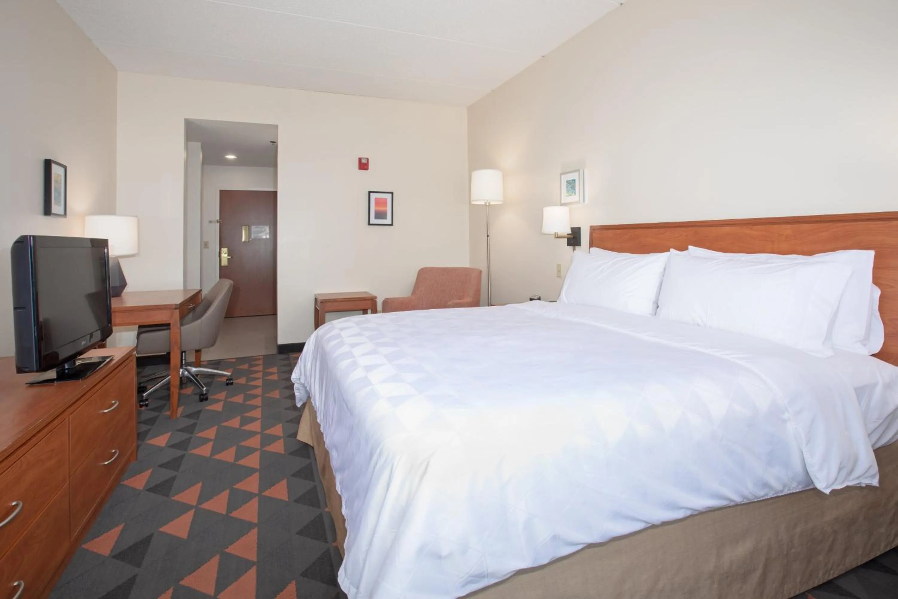Photo of the whole room, Bed in Holiday Inn & Suites Goodyear - West Phoenix Area by IHG